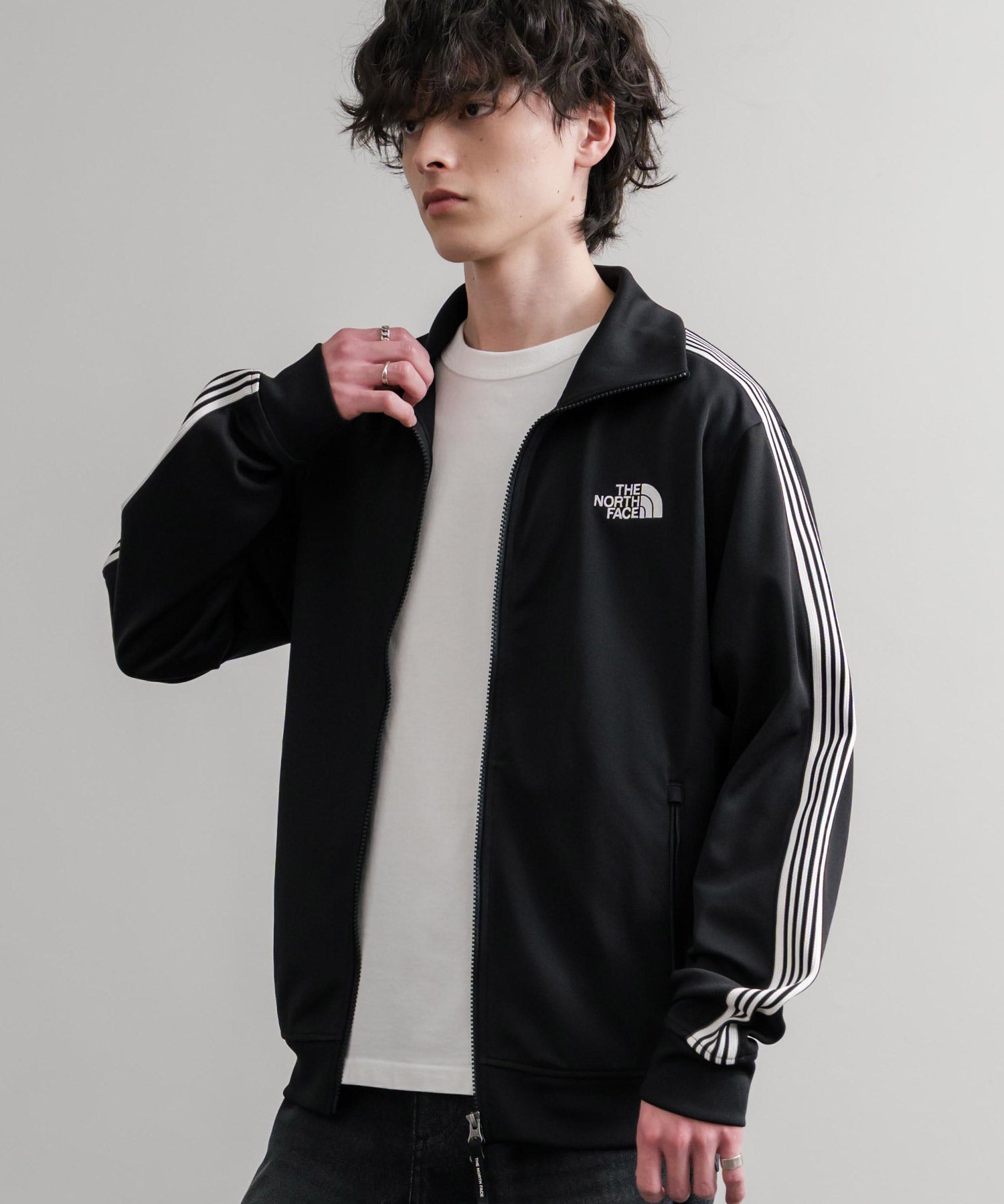 日本未展開モデル THE NORTH FACE ザ・ノースフェイス WHITE LABEL ホワイトレーベル TNF TRACK JACKET ワンポイントロゴ刺繍トラックジャケット 15574