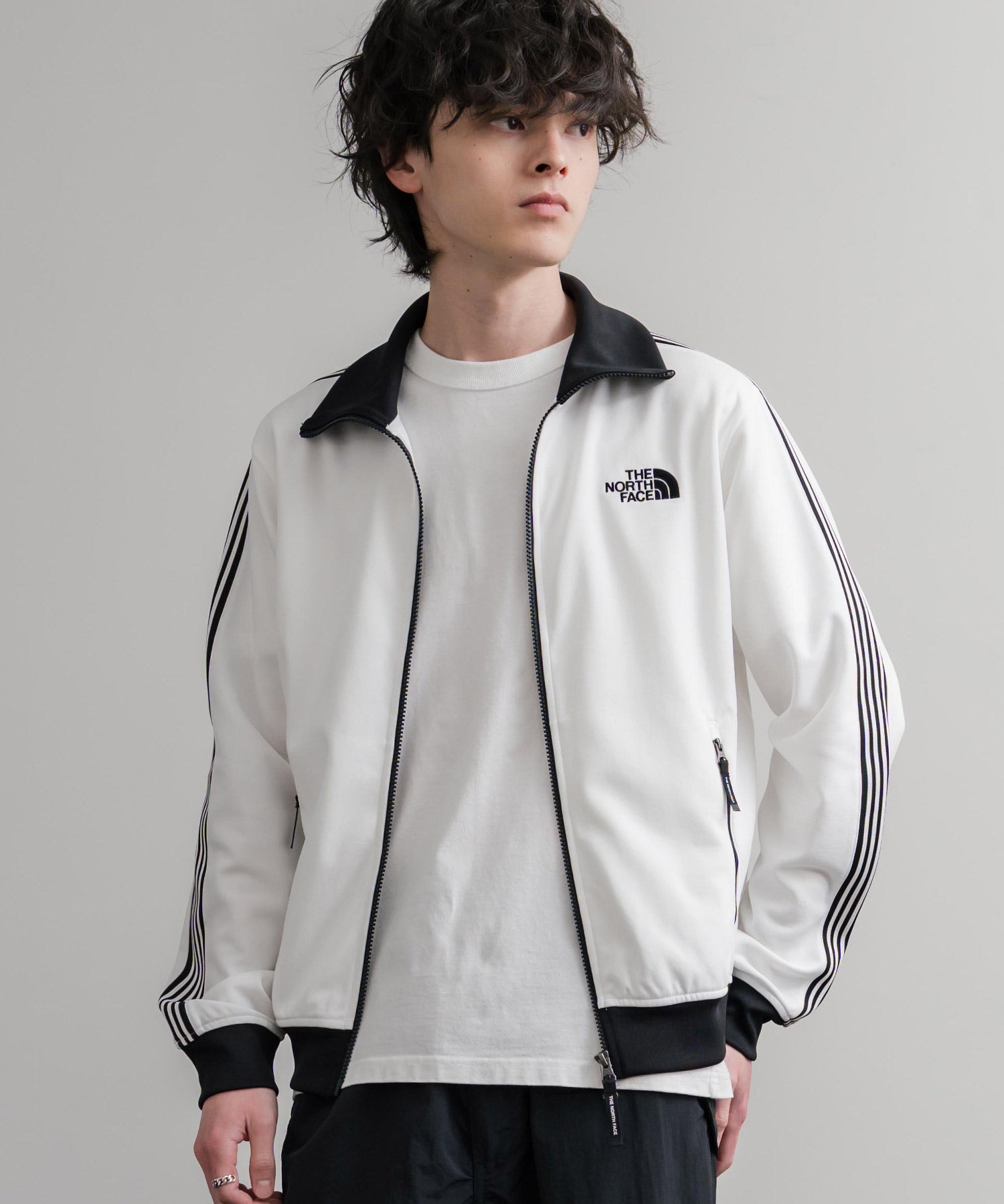日本未展開モデル THE NORTH FACE ザ・ノースフェイス WHITE LABEL ホワイトレーベル TNF TRACK JACKET ワンポイントロゴ刺繍トラックジャケット 15574