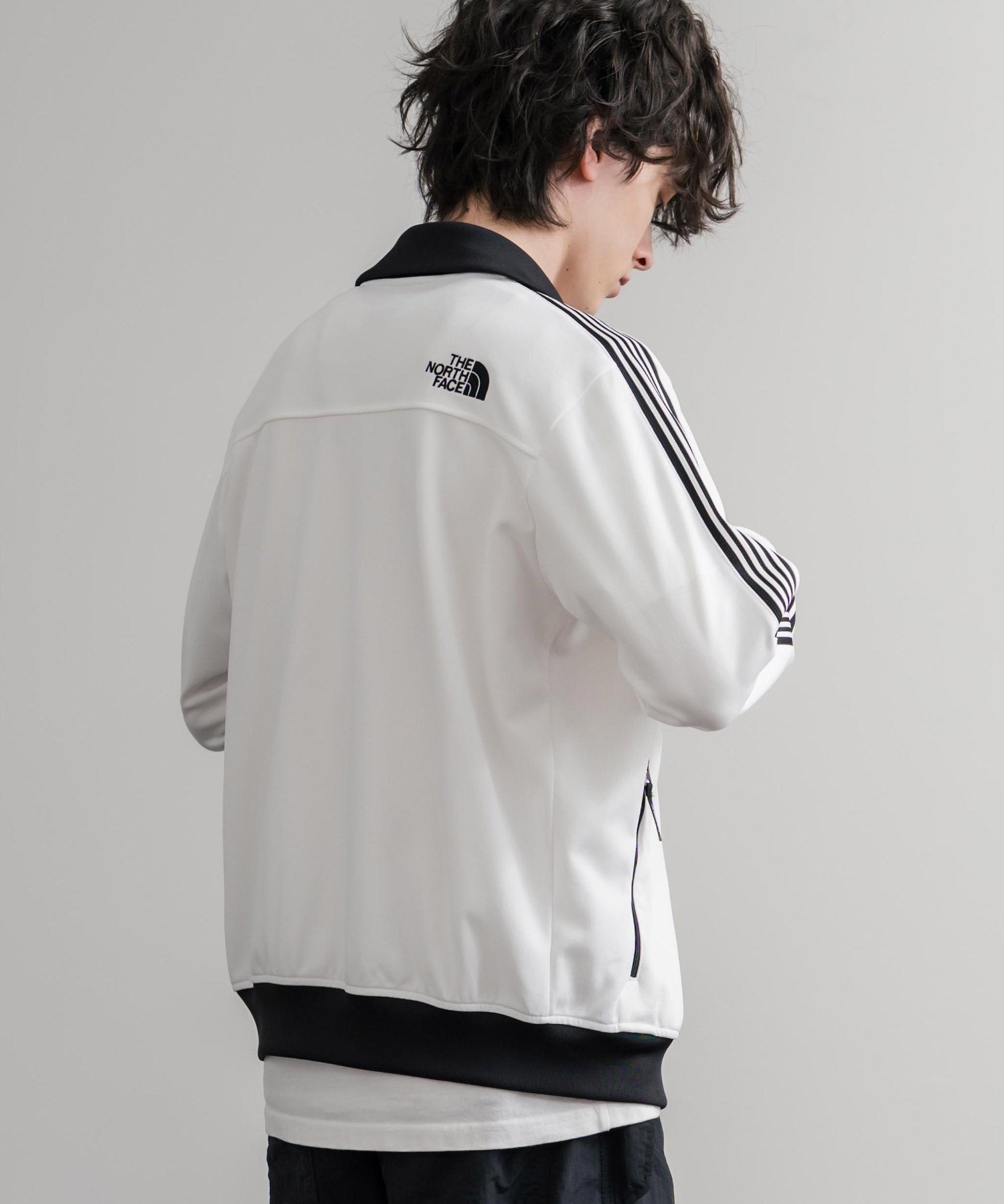 日本未展開モデル THE NORTH FACE ザ・ノースフェイス WHITE LABEL ホワイトレーベル TNF TRACK JACKET ワンポイントロゴ刺繍トラックジャケット 15574