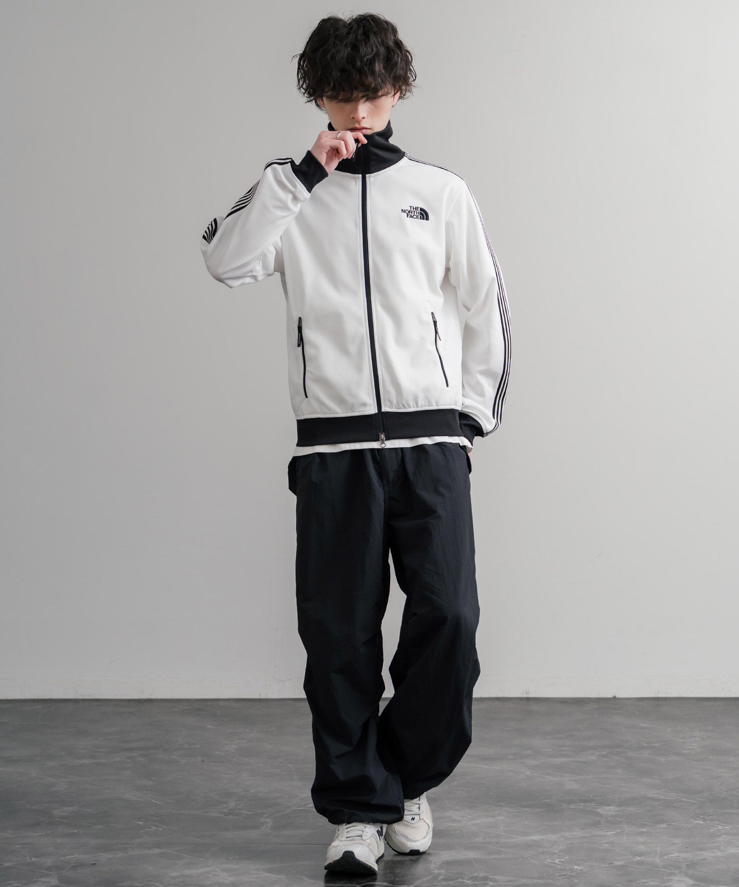 日本未展開モデル THE NORTH FACE ザ・ノースフェイス WHITE LABEL ホワイトレーベル TNF TRACK JACKET ワンポイントロゴ刺繍トラックジャケット 15574