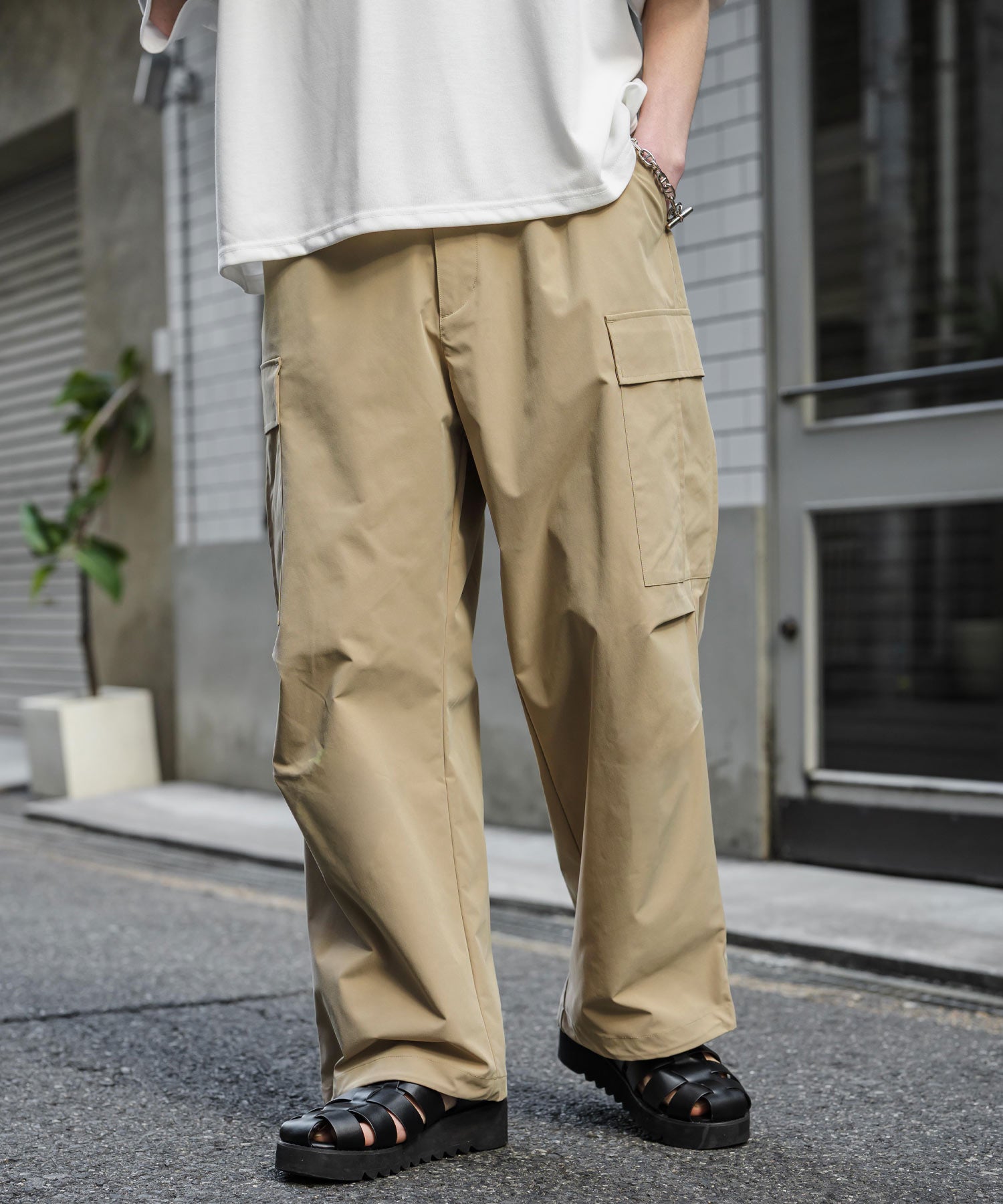 裾ドローコード ミリタリーワイドカーゴパンツ 15580 – Rocky Monroe