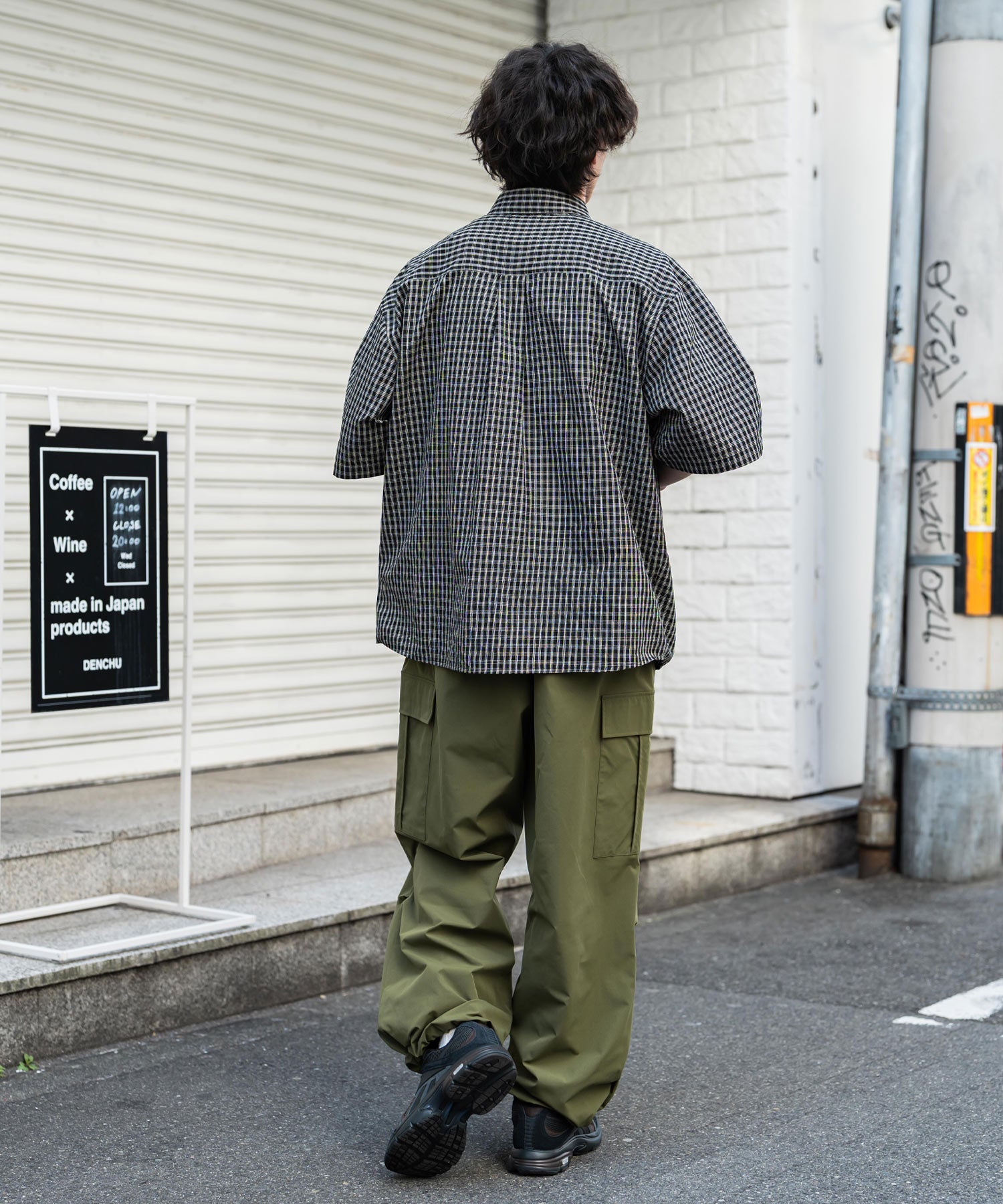 裾ドローコード ミリタリーワイドカーゴパンツ 15580 – Rocky Monroe