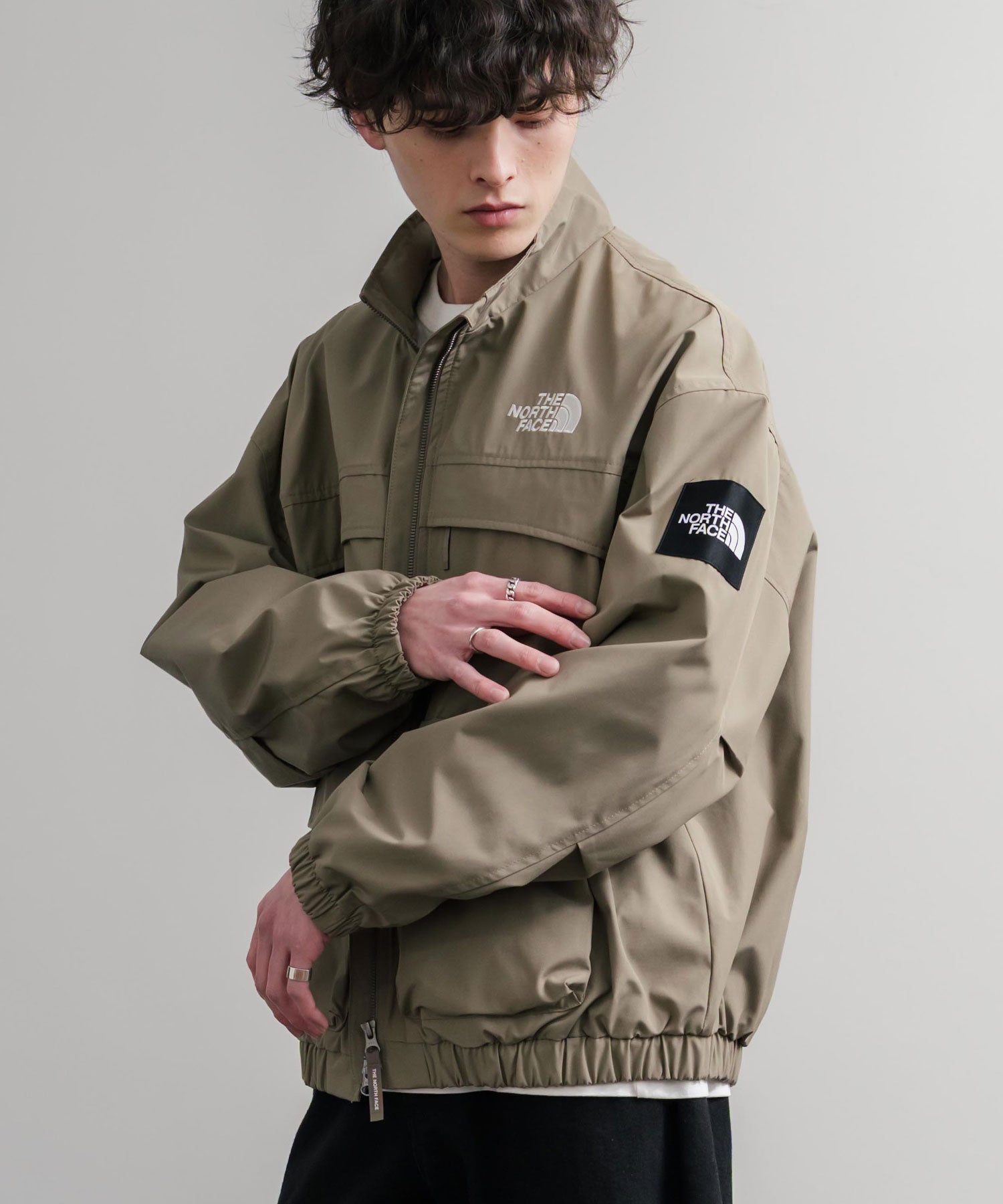 新品 THE NORTH FACE 軽量 ワンポイントロゴ ジャケット M THE NORTH FACE（ザノースフェイス）の「THE NORTH FACE(ザ・ノース