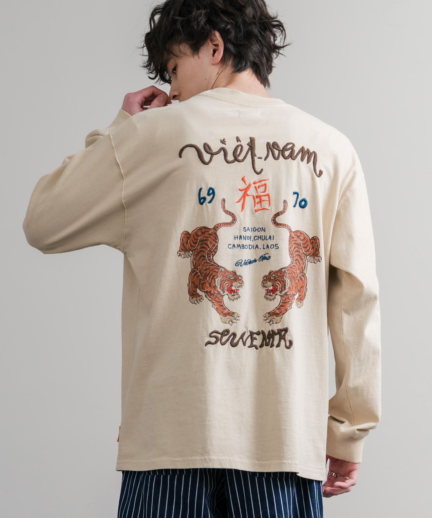 KRIFF MAYER クリフメイヤー オーバーサイズスーベニア刺繍クルー