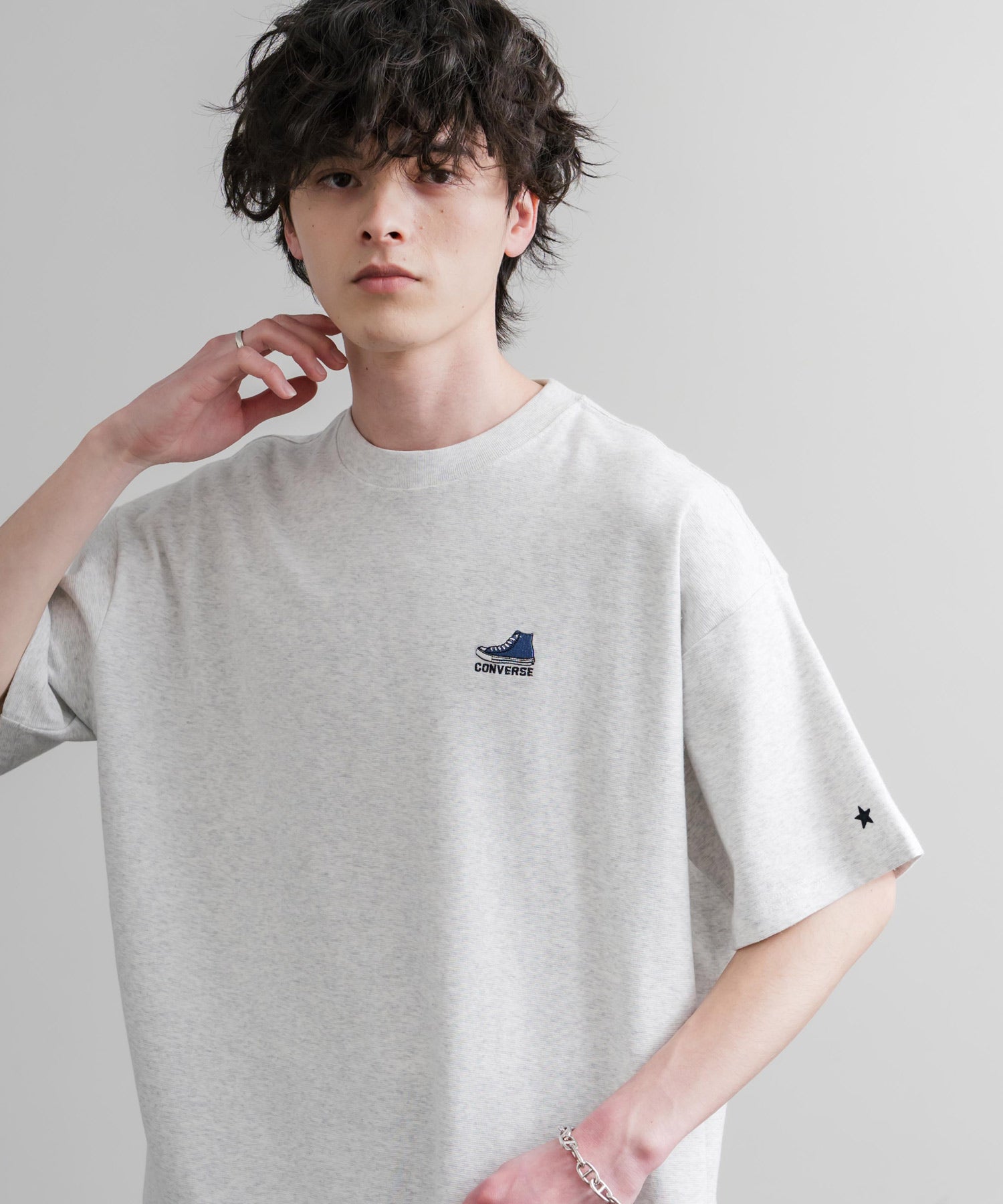CONVERSE コンバース オーバーサイズフライスシューズエンブレム刺繍半袖ロゴTシャツ 15724