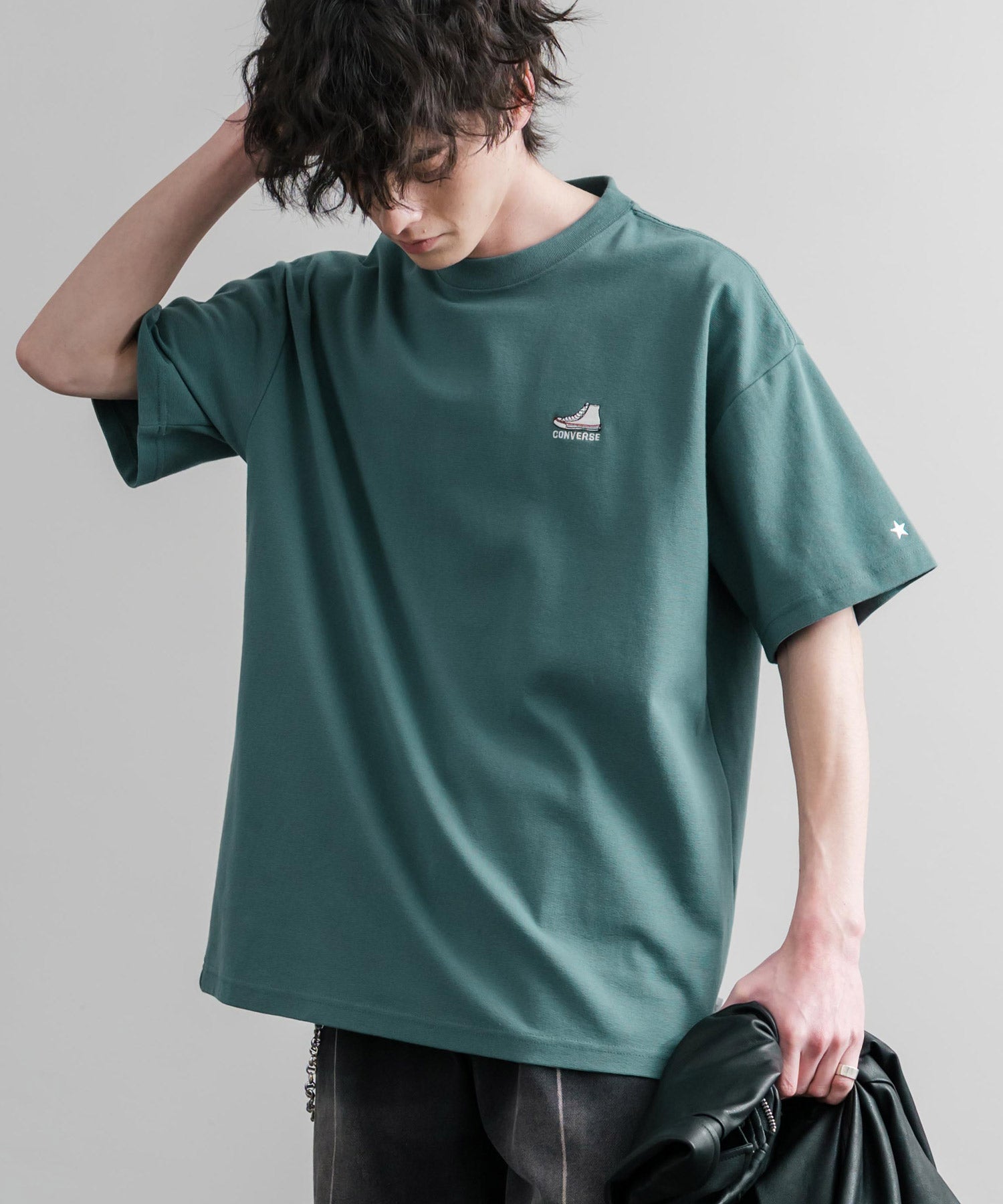 CONVERSE コンバース オーバーサイズフライスシューズエンブレム刺繍半袖ロゴTシャツ 15724