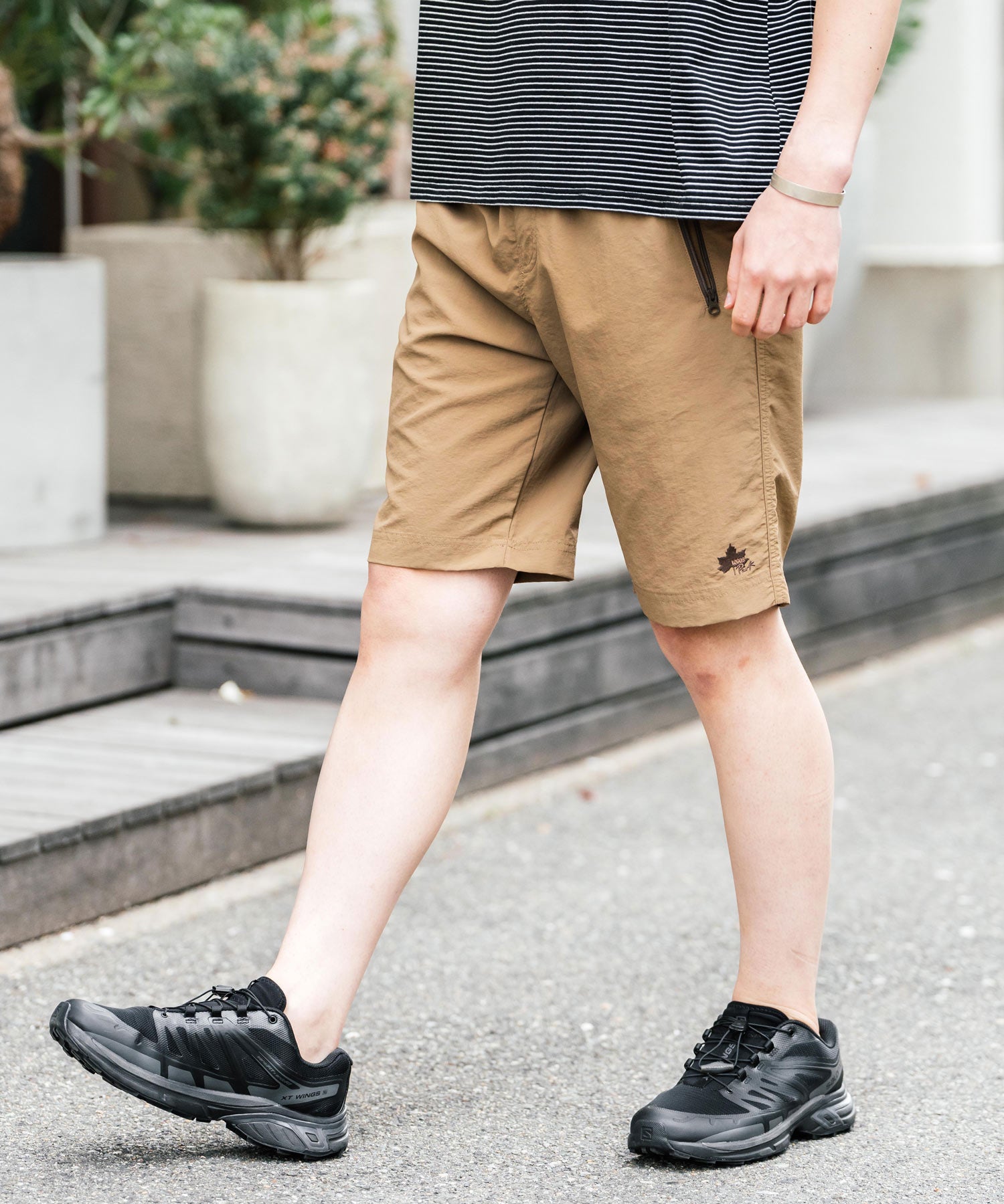 LOGOS 撥水ナイロンワッシャーロゴ刺繍ワイドショートパンツ 15868