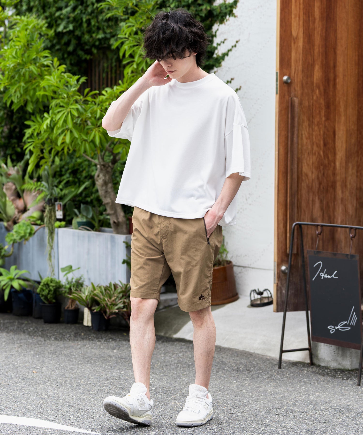LOGOS 撥水ナイロンワッシャーロゴ刺繍ワイドショートパンツ 15868
