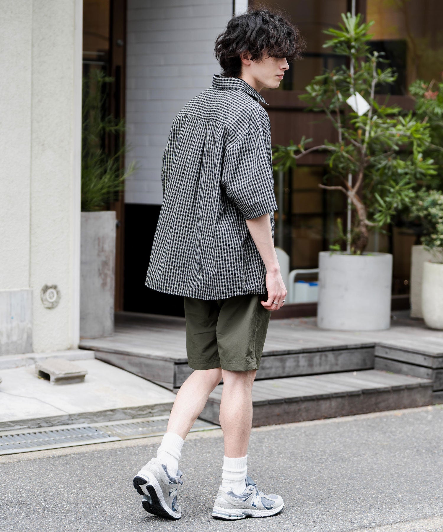 LOGOS 撥水ナイロンワッシャーロゴ刺繍ワイドショートパンツ 15868