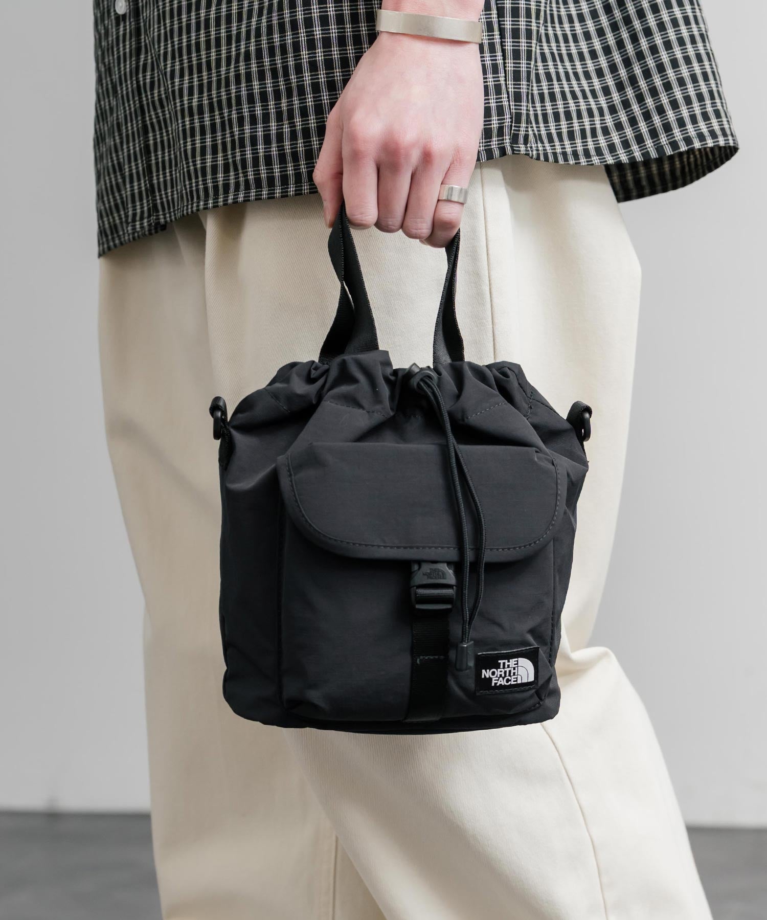 THE NORTH FACE ザ・ノースフェイス BREEZE BUCKET BAG 巾着型ショルダーバッグ/ハンドバッグ 15875