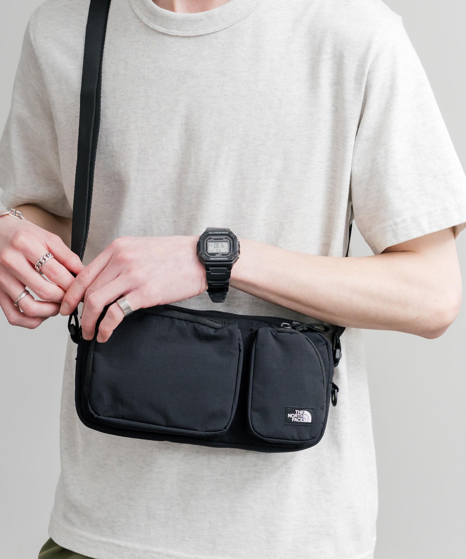 THE NORTH FACE URBAN 2POCKET CROSS BAG 2ポケットクロスバッグ 15877