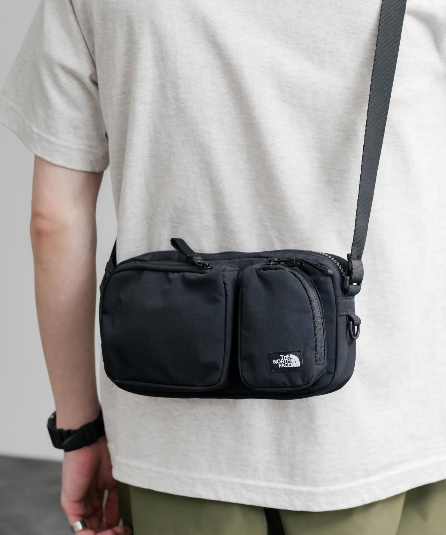 THE NORTH FACE URBAN 2POCKET CROSS BAG 2ポケットクロスバッグ 15877