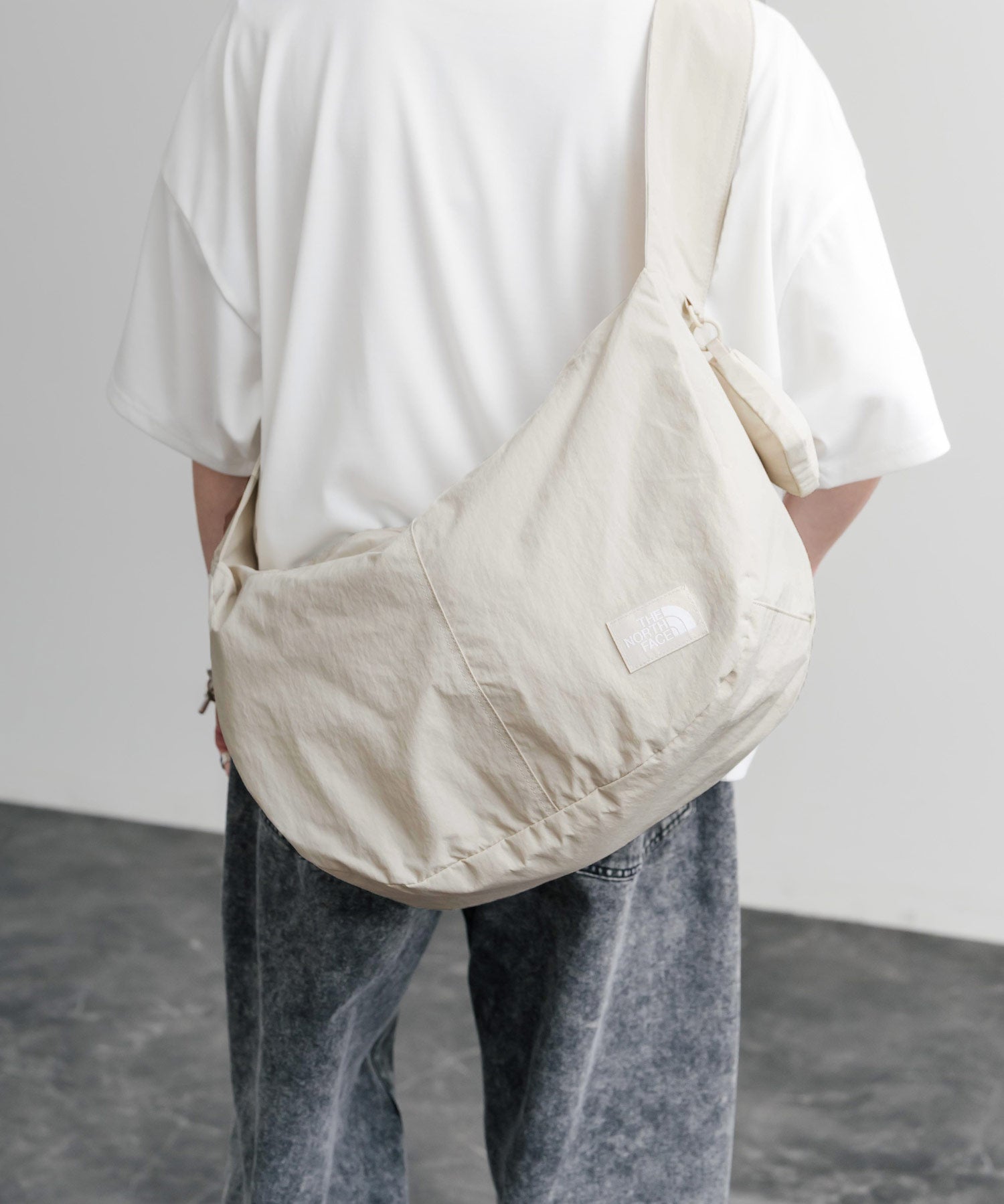 THE NORTH FACE ザ・ノースフェイス URBAN BIG SHOULDER BAG ミニポーチ付きワンポイントロゴショルダーバッグ 15882