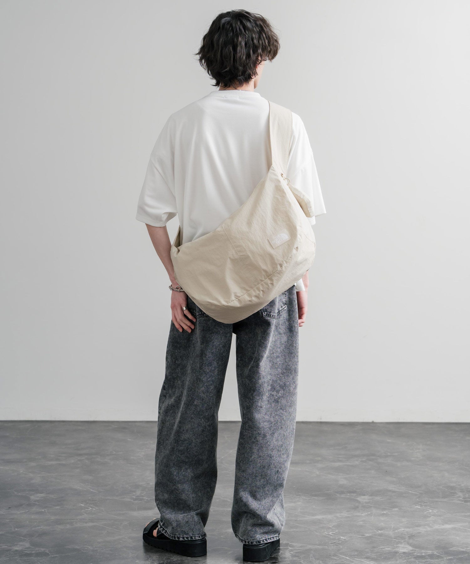 THE NORTH FACE ザ・ノースフェイス URBAN BIG SHOULDER BAG ミニポーチ付きワンポイントロゴショルダーバッグ 15882