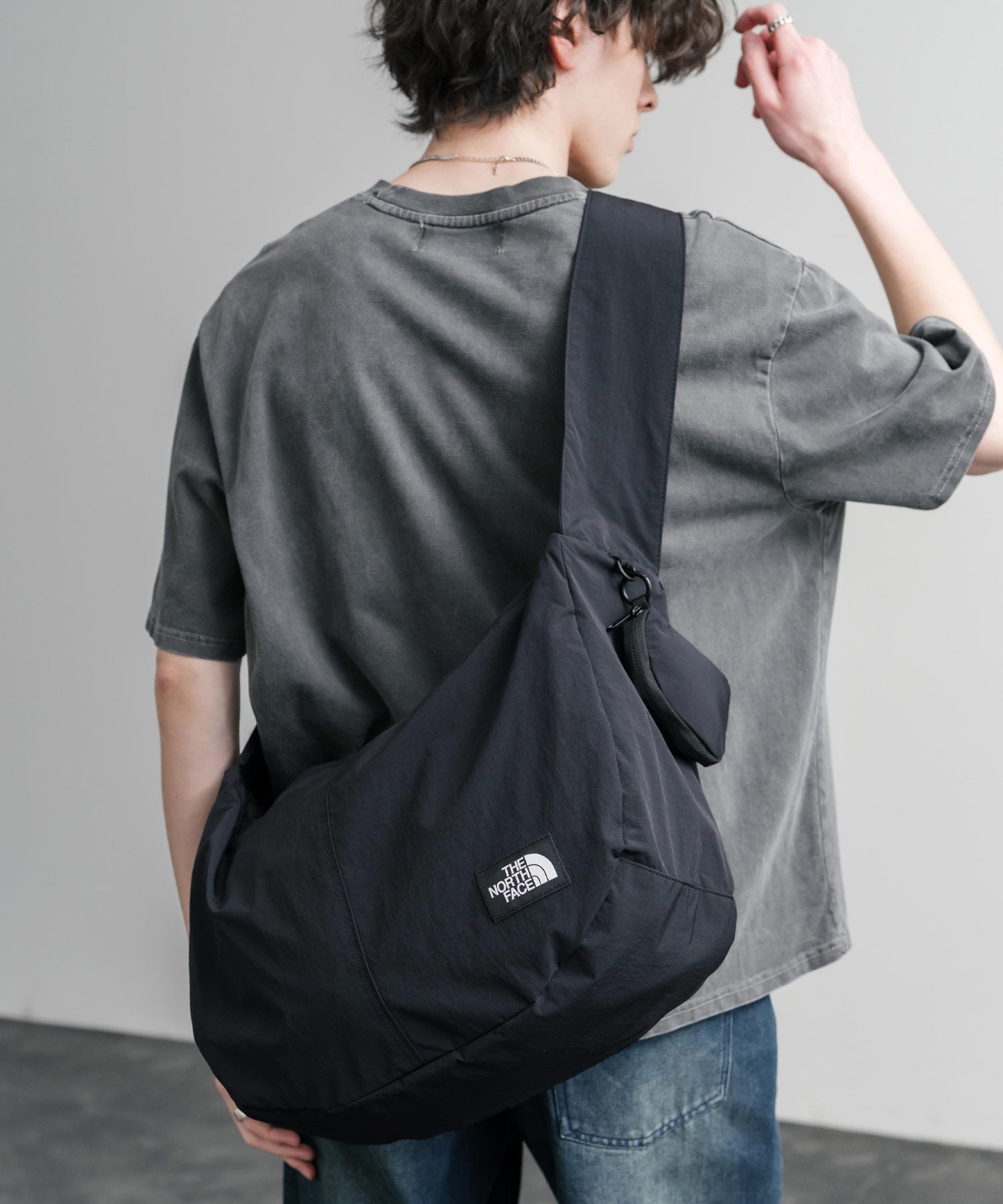 THE NORTH FACE ザ・ノースフェイス URBAN BIG SHOULDER BAG ミニポーチ付きワンポイントロゴショルダーバッグ 15882
