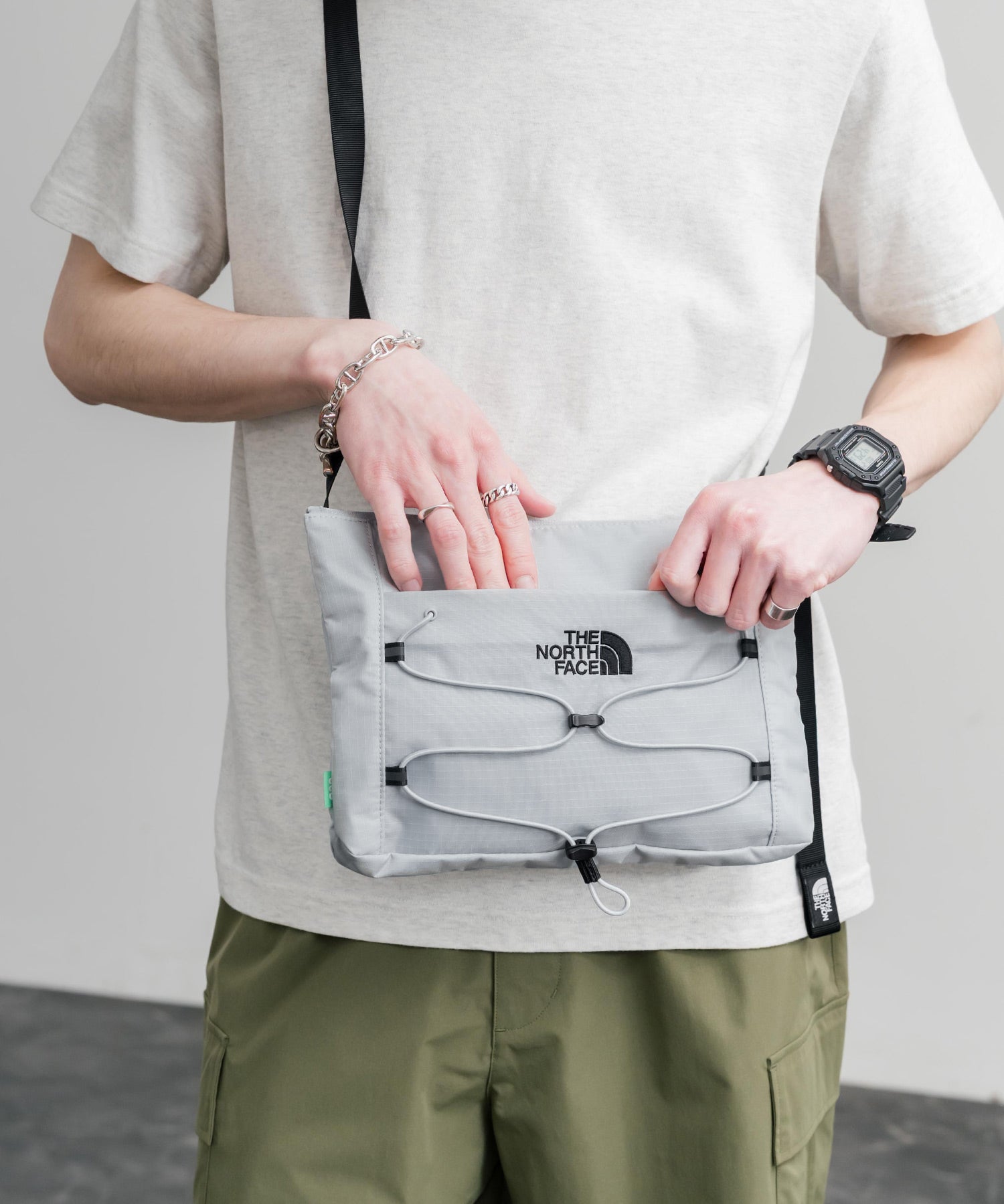 THE NORTH FACE ザ・ノースフェイス BOREALIS SLIM CROSS BAG ワンポイントロゴサコッシュ/ショルダーバッグ 15884