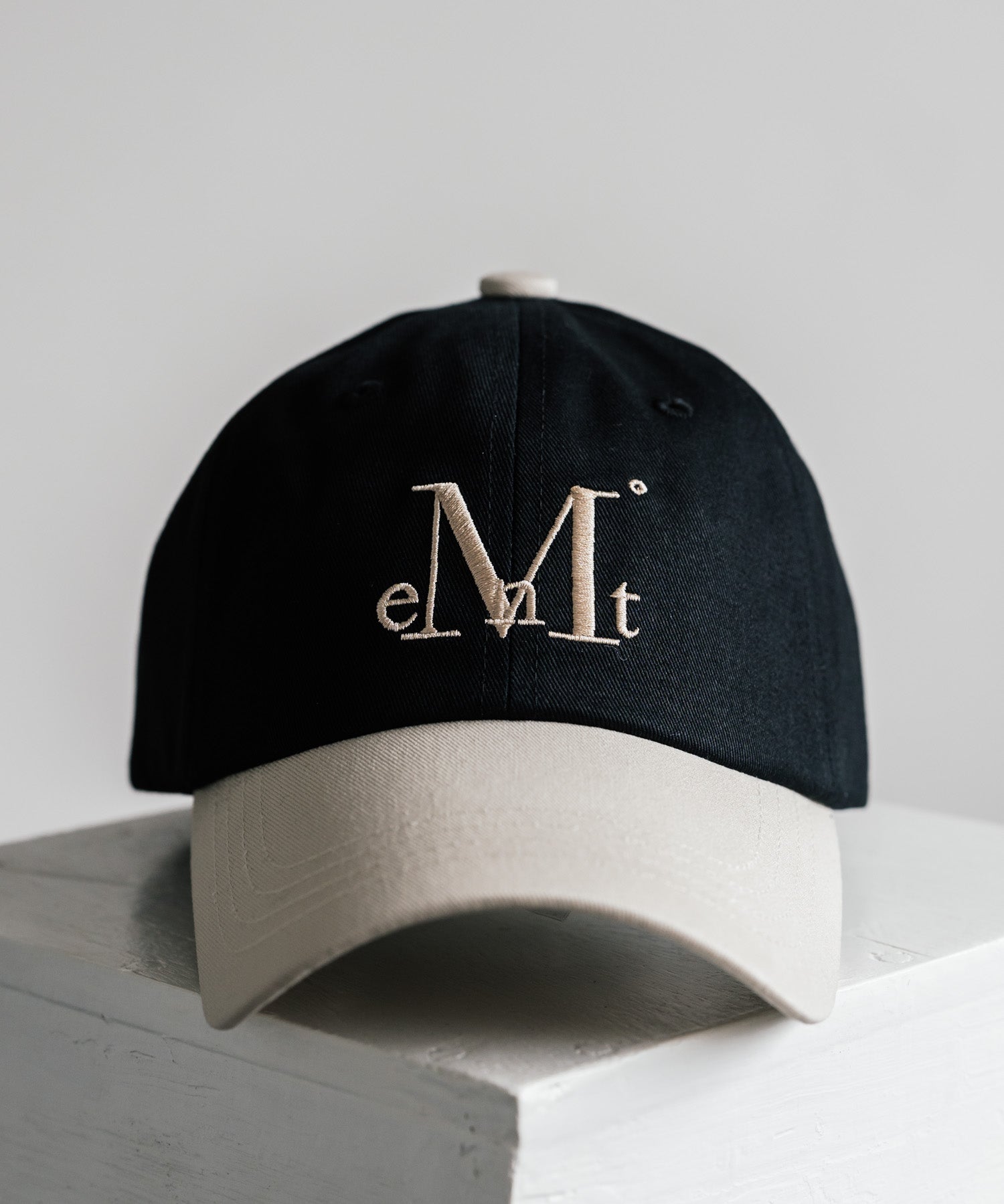 MUCENT SIGNATURE BALL CAP ロゴ刺繍ベースボールキャップ 15901