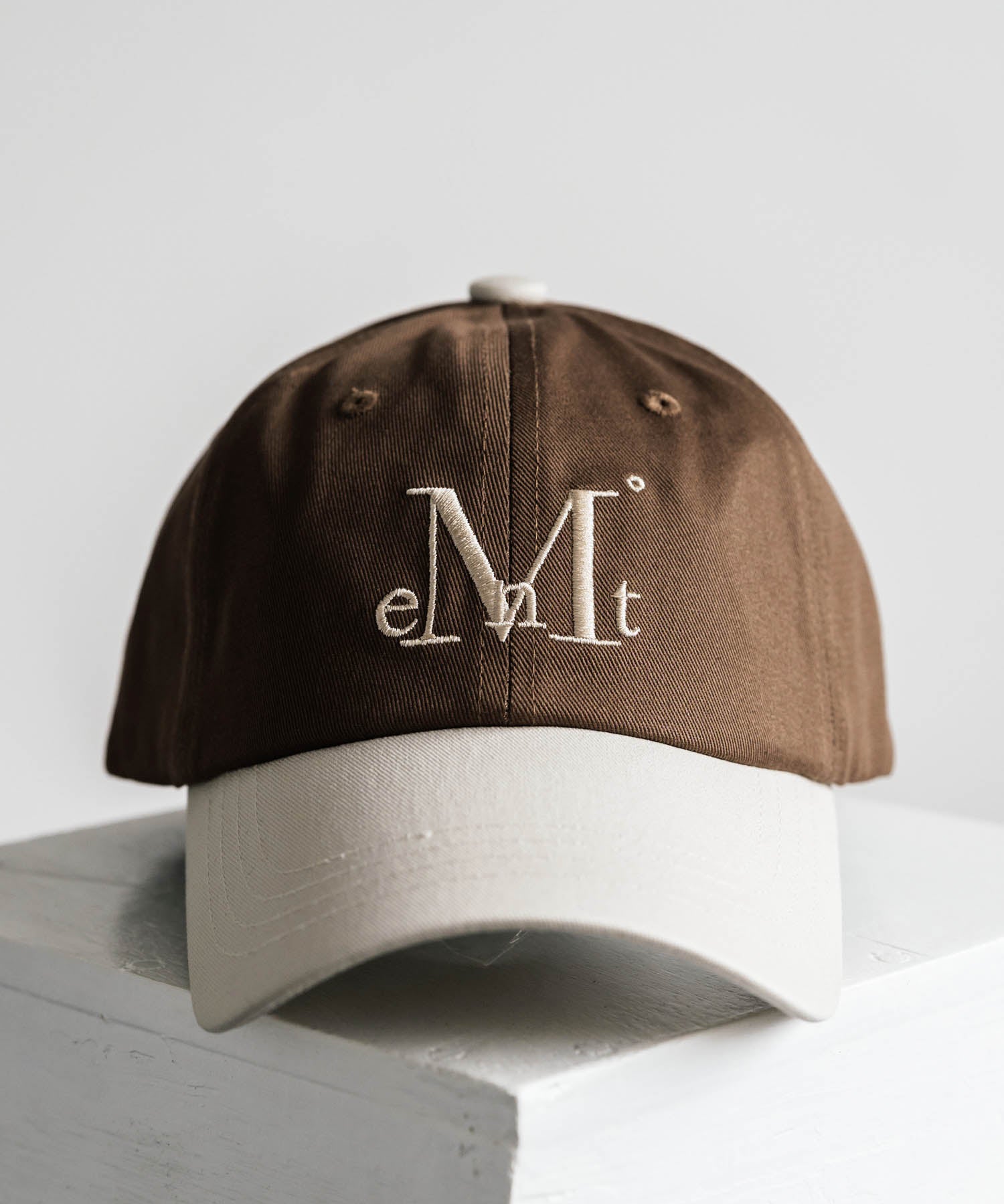 MUCENT SIGNATURE BALL CAP ロゴ刺繍ベースボールキャップ 15901