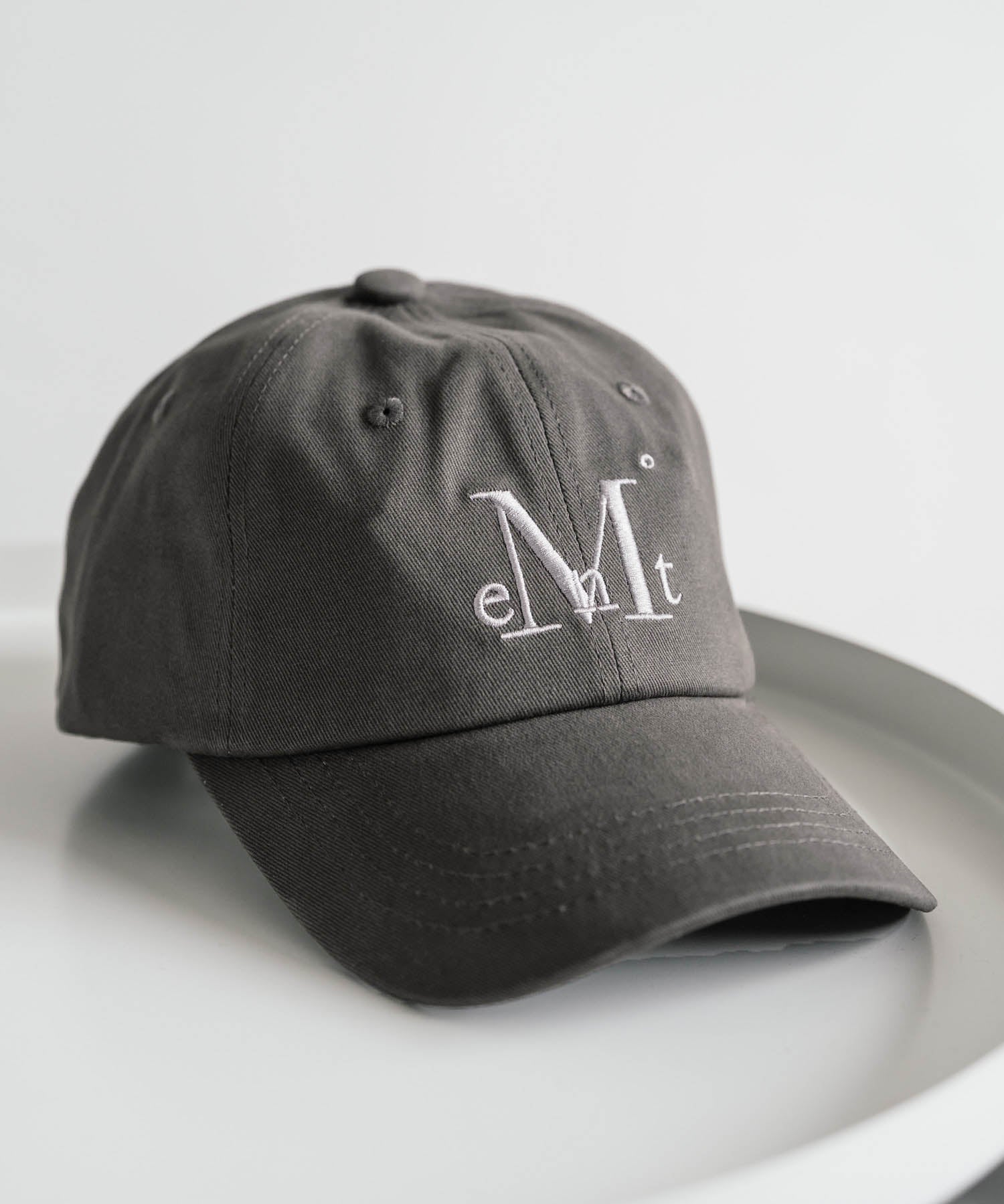 MUCENT SIGNATURE BALL CAP ロゴ刺繍ベースボールキャップ 15901
