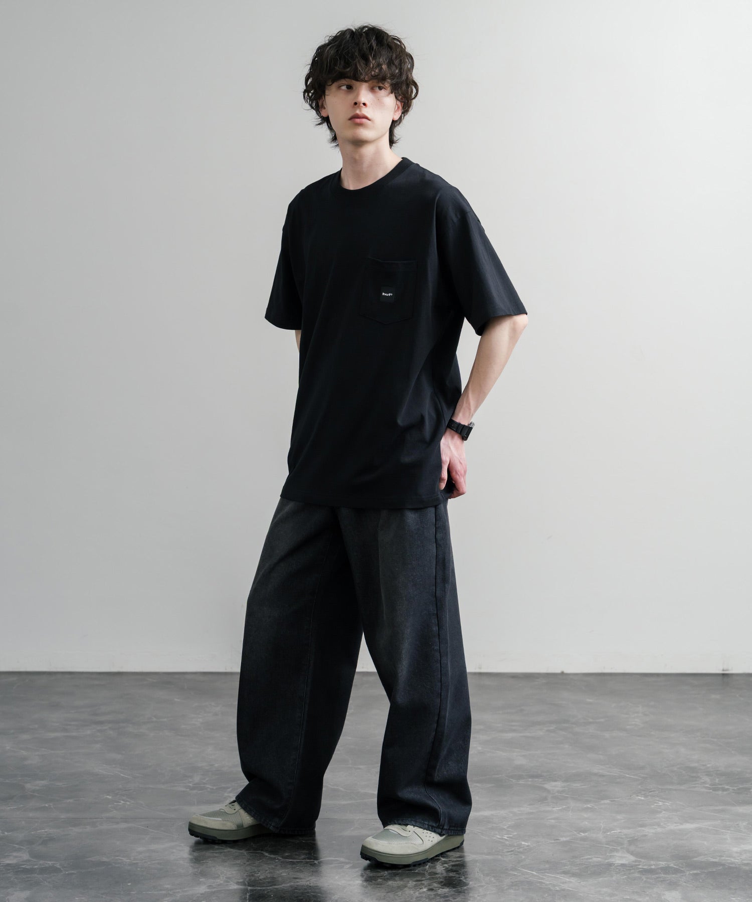 HUF ハフ オーバーサイズ ポケット プリント アソート半袖コットンTシャツ 15911