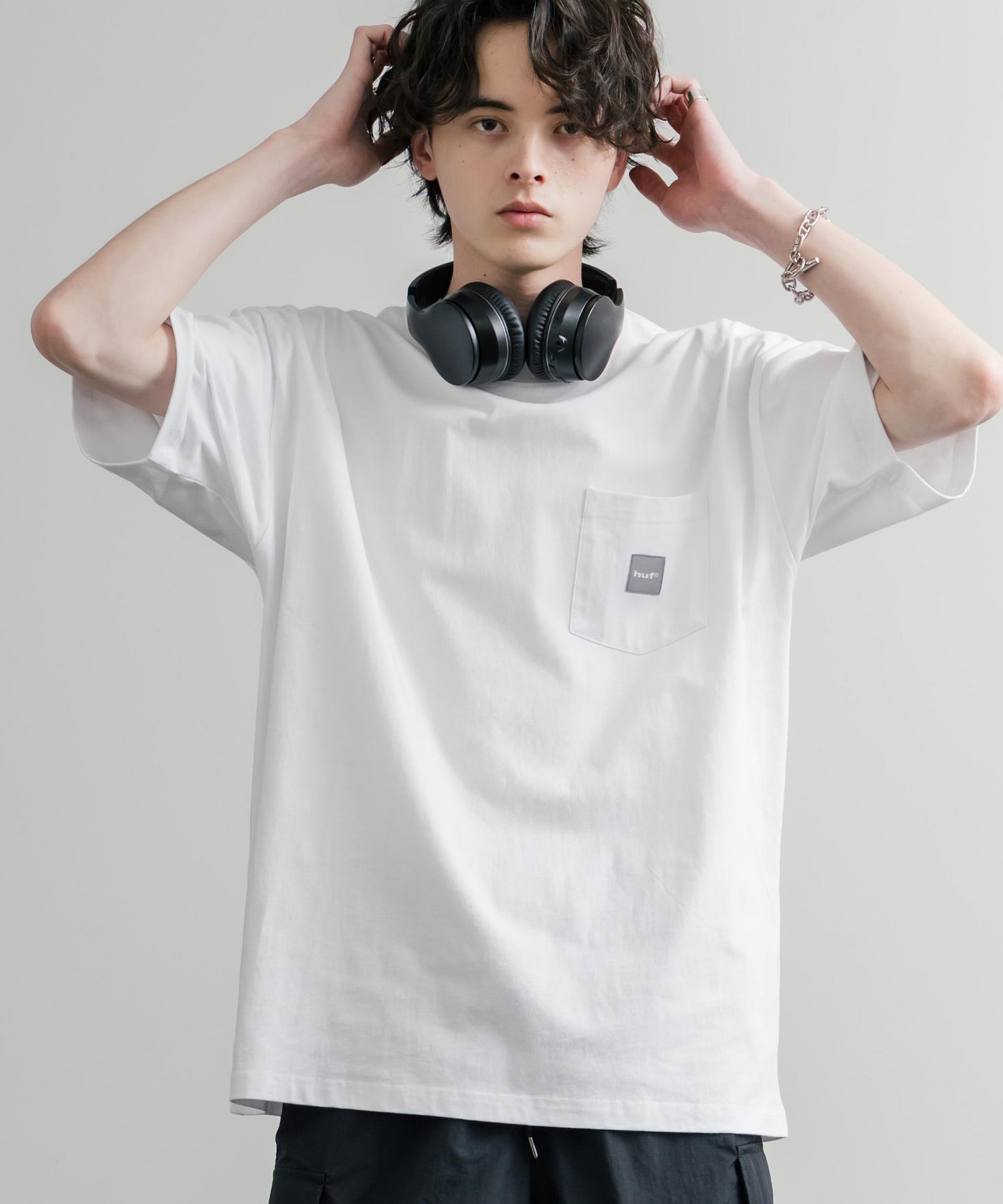 HUF ハフ オーバーサイズ ポケット プリント アソート半袖コットンTシャツ 15911