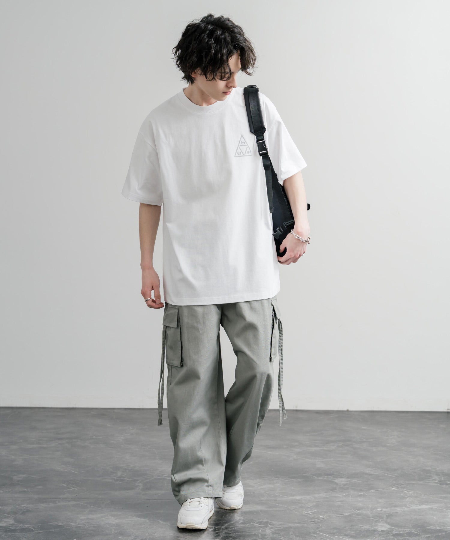 HUF ハフ オーバーサイズ ポケット プリント アソート半袖コットンTシャツ 15911