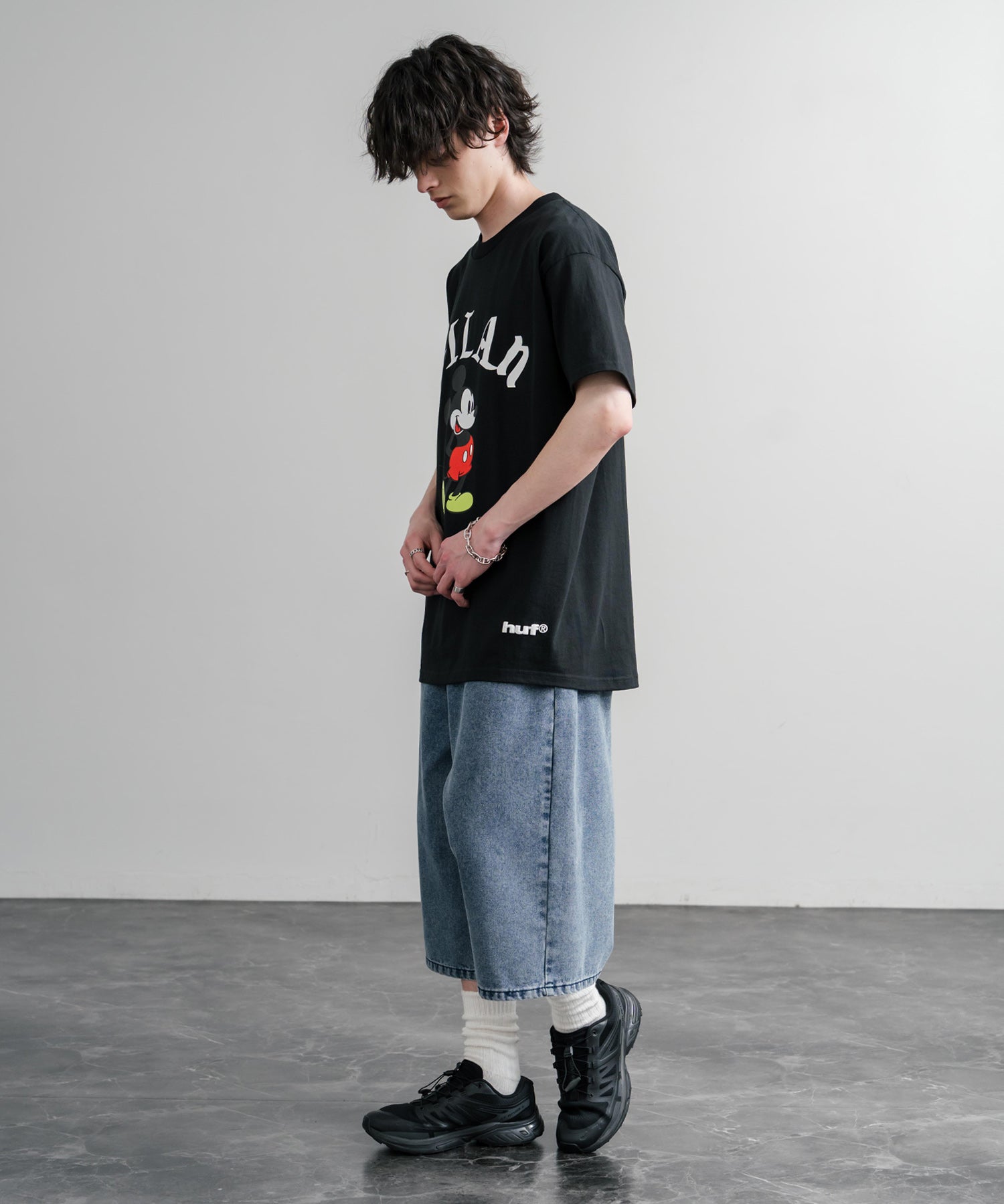 HUF ハフ オーバーサイズミッキーマウスワールドワイドプリント半袖Tシャツ 15972