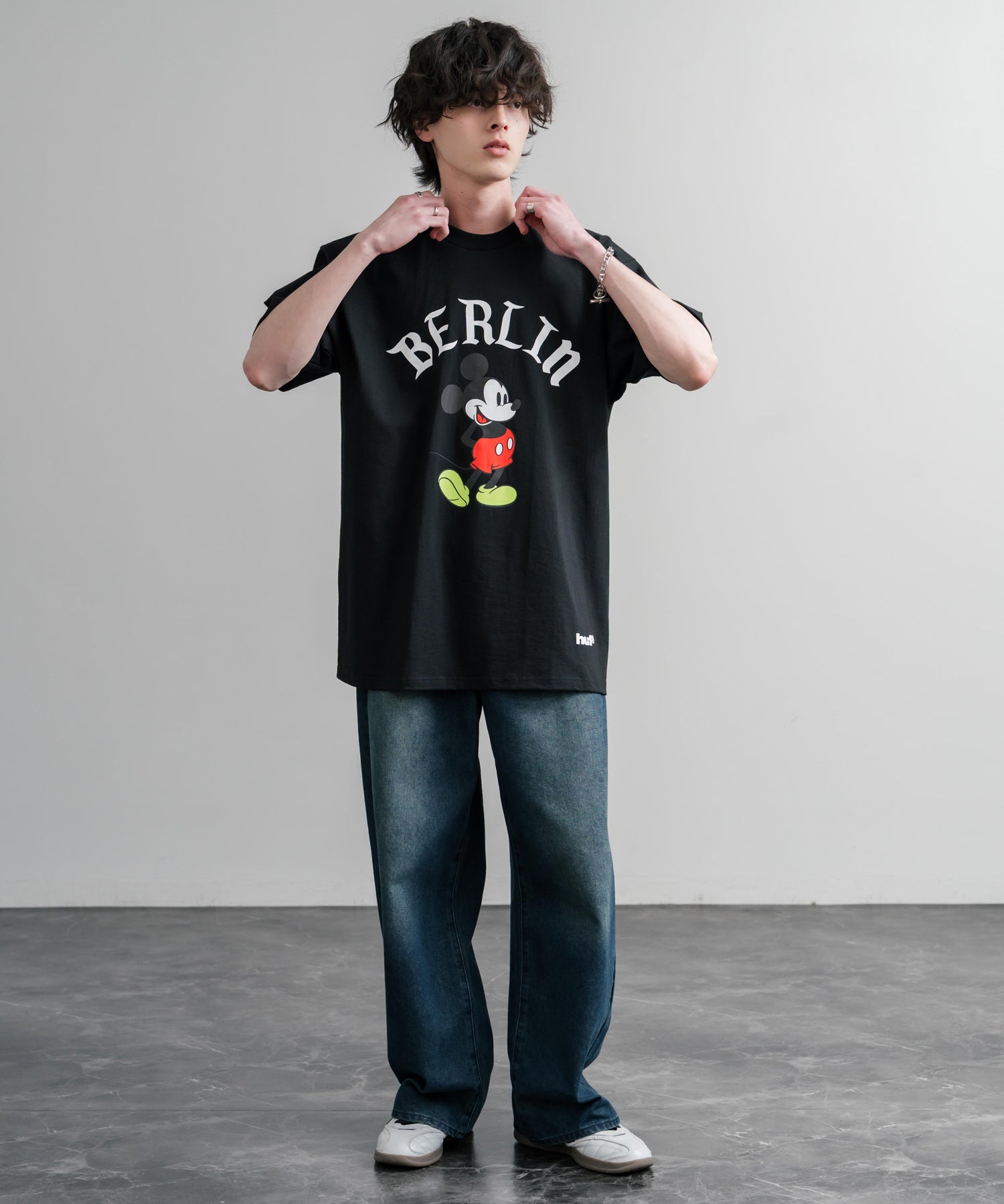 HUF ハフ オーバーサイズミッキーマウスワールドワイドプリント半袖Tシャツ 15972