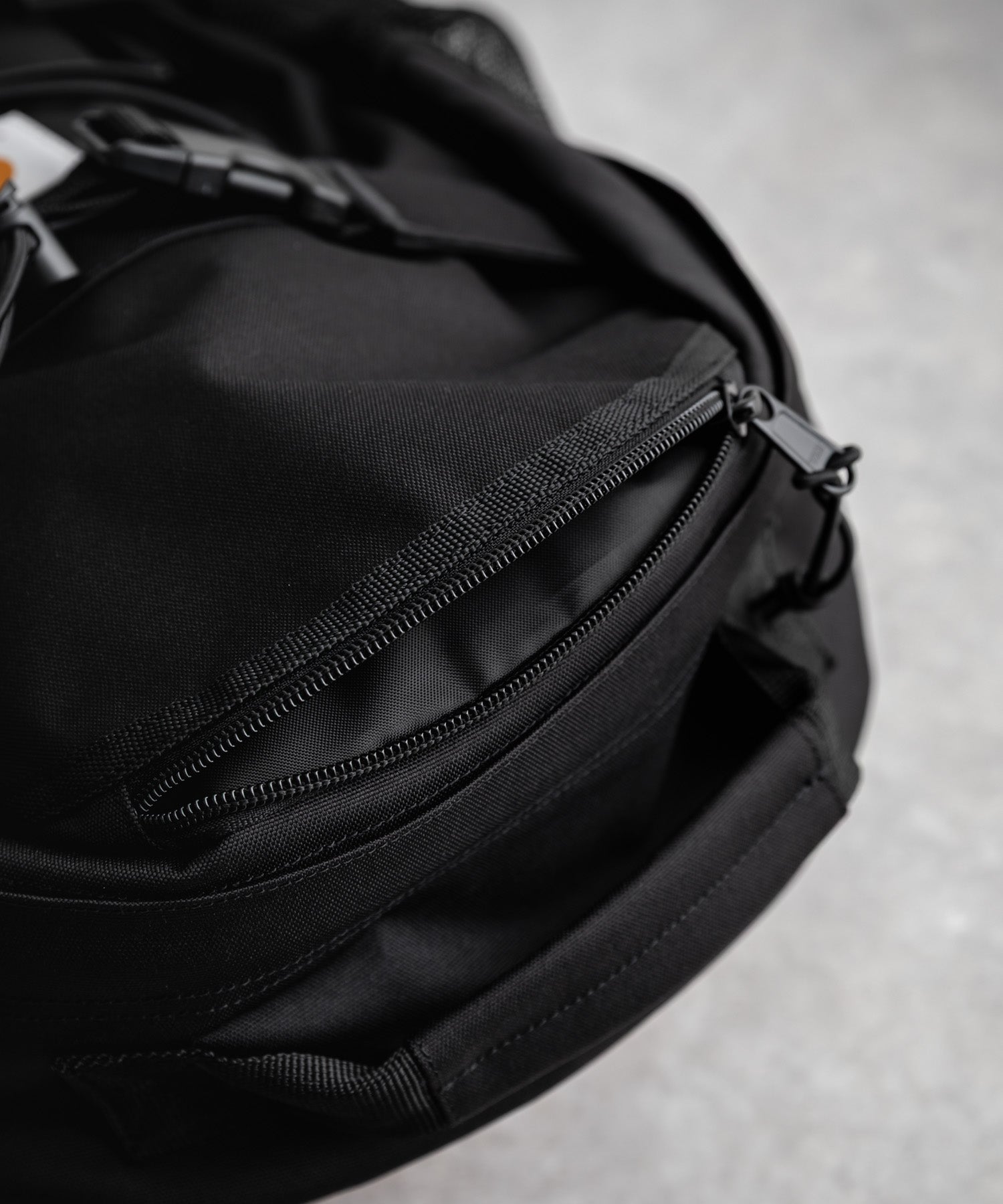 Carhartt カーハート KICKFLIP BACKPACK 撥水ワンポイントロゴバックパック  16396