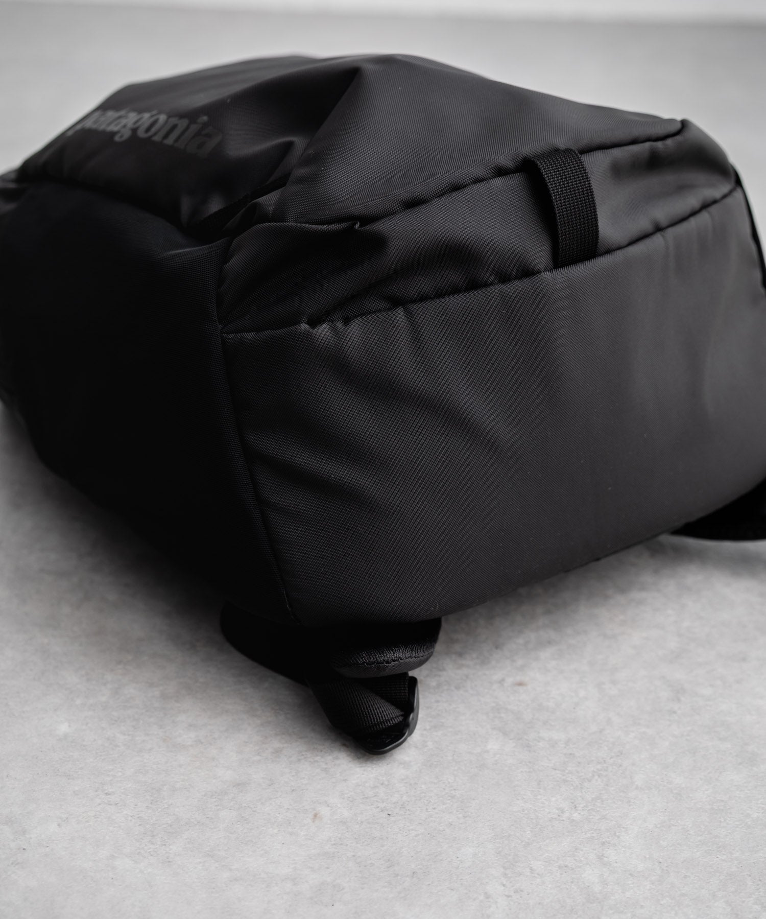 Patagonia ATOM DAY PACK 24L ワンポイントロゴバックパック リュックサック 16216
