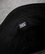 MEI メイ BOTTOM LINE SHOULDER ワンポイントロゴ刺繍三日月型ショルダーバッグ 16195