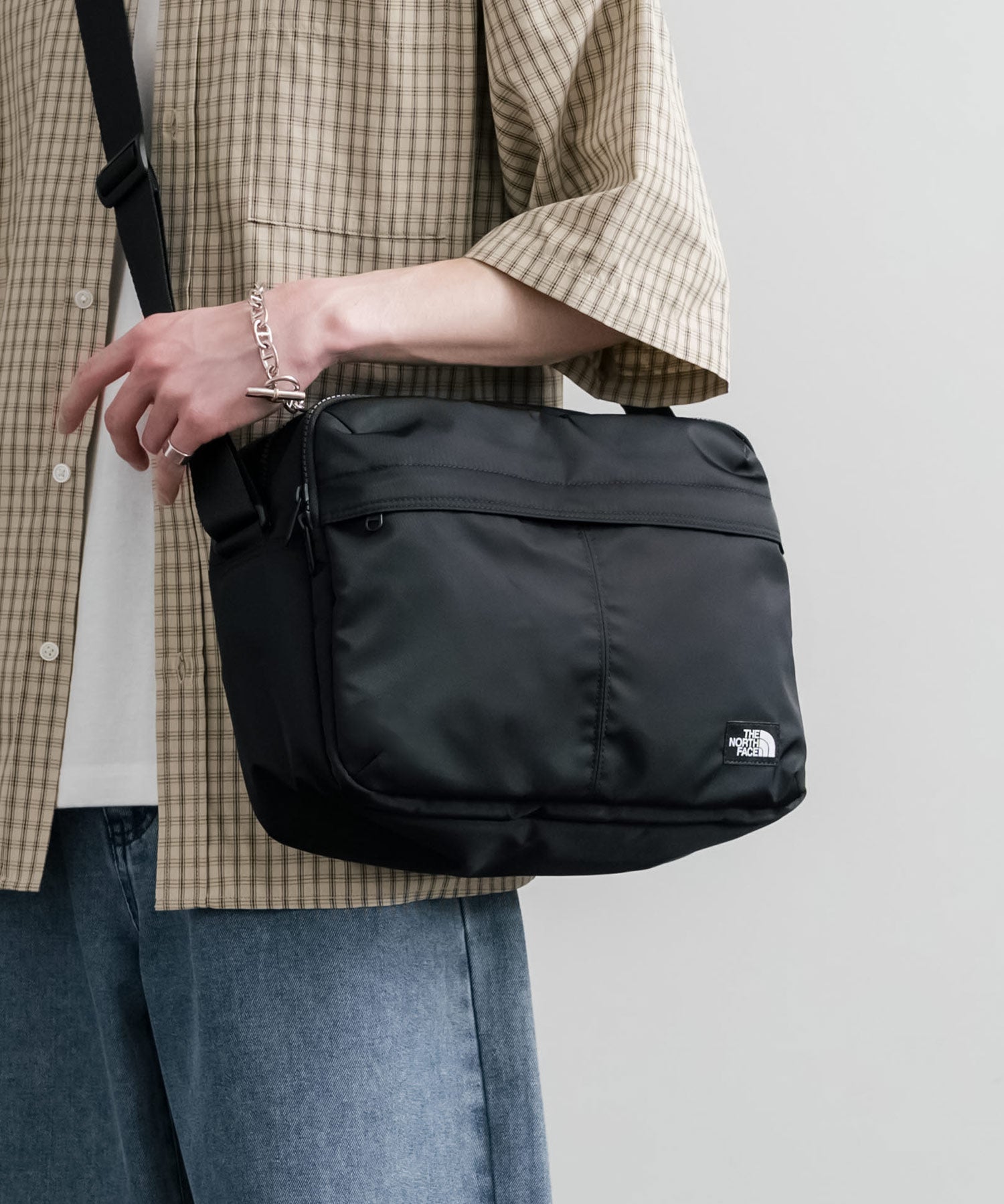 THE NORTH FACE ザ・ノースフェイス TRAVEL CROSS BAG L トラベルクロスバッグ/ショルダーバッグ 16013