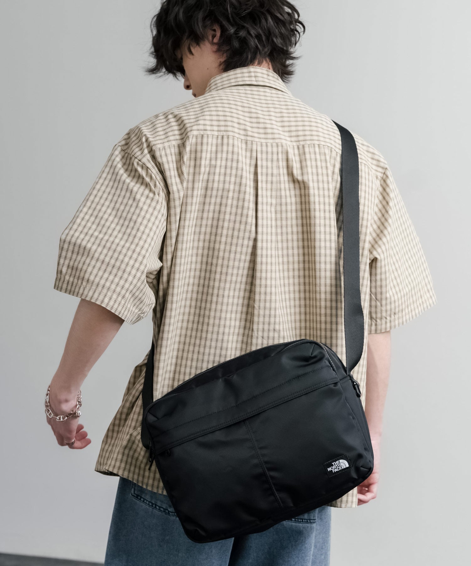 ショルダーバッグ . dショッピング |エムエム6 MM6 SB6WD0026 P6414 ショルダーバッグ