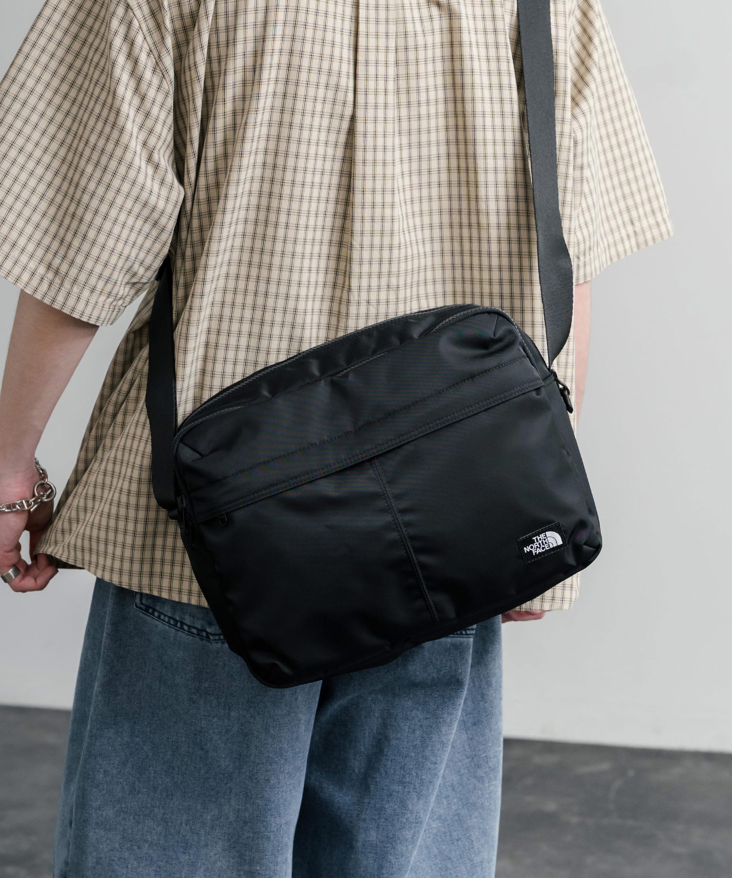 THE NORTH FACE ザ・ノースフェイス TRAVEL CROSS BAG L トラベルクロスバッグ/ショルダーバッグ 16013