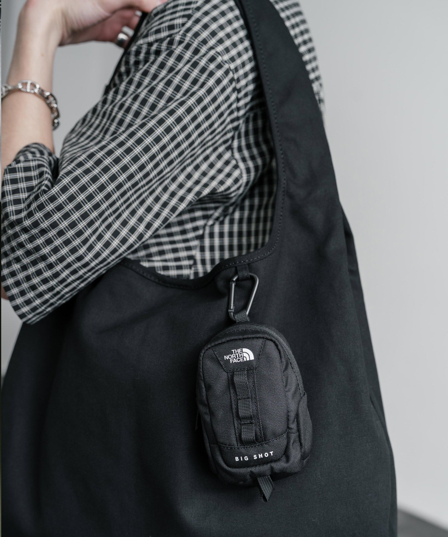 THE NORTH FACE ザ・ノースフェイス MINI BIG SHOT POUCH カラビナ付きミニポーチ/小物入れ 16014