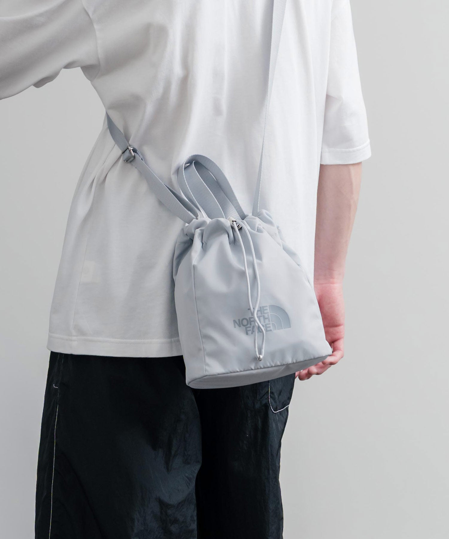 日本未展開モデル THE NORTH FACE ザ・ノースフェイス WHITE LABEL ホワイトレーベル BONNEY BUCKET BAG MINI 2WAYミニバケットバッグ/ショルダー巾着 16018
