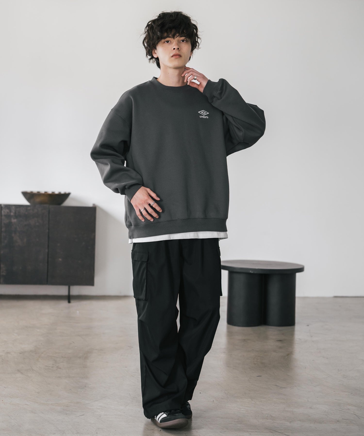 UMBRO アンブロ 別注コラボ オーバーサイズ裏起毛ワンポイントロゴ刺繍クルーネック長袖スウェット 16031