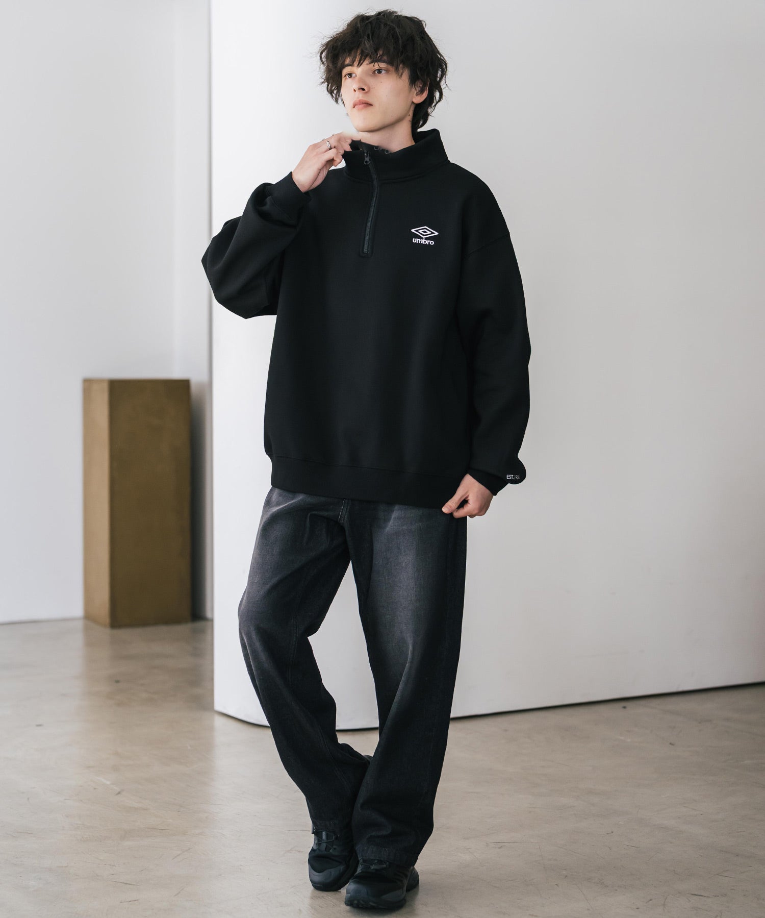 UMBRO アンブロ 別注コラボ オーバーサイズ裏起毛ワンポイントロゴ刺繍ハーフジップ長袖スウェット 16032