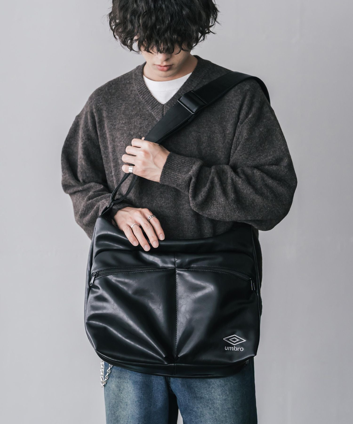 UMBRO アンブロ 別注コラボ ワンポイントロゴ刺繍ワンショルダーバッグ ナイロン/PUレザー 16033