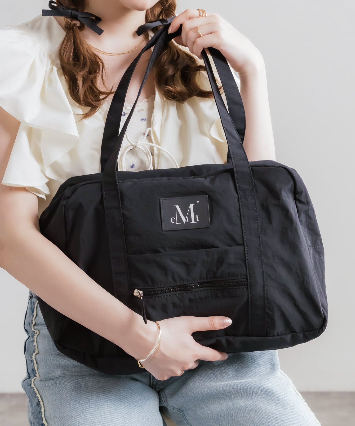MUCENT ムセント AMANDA FRONT POCKET SHOULDER BAG UNISEX ボストン