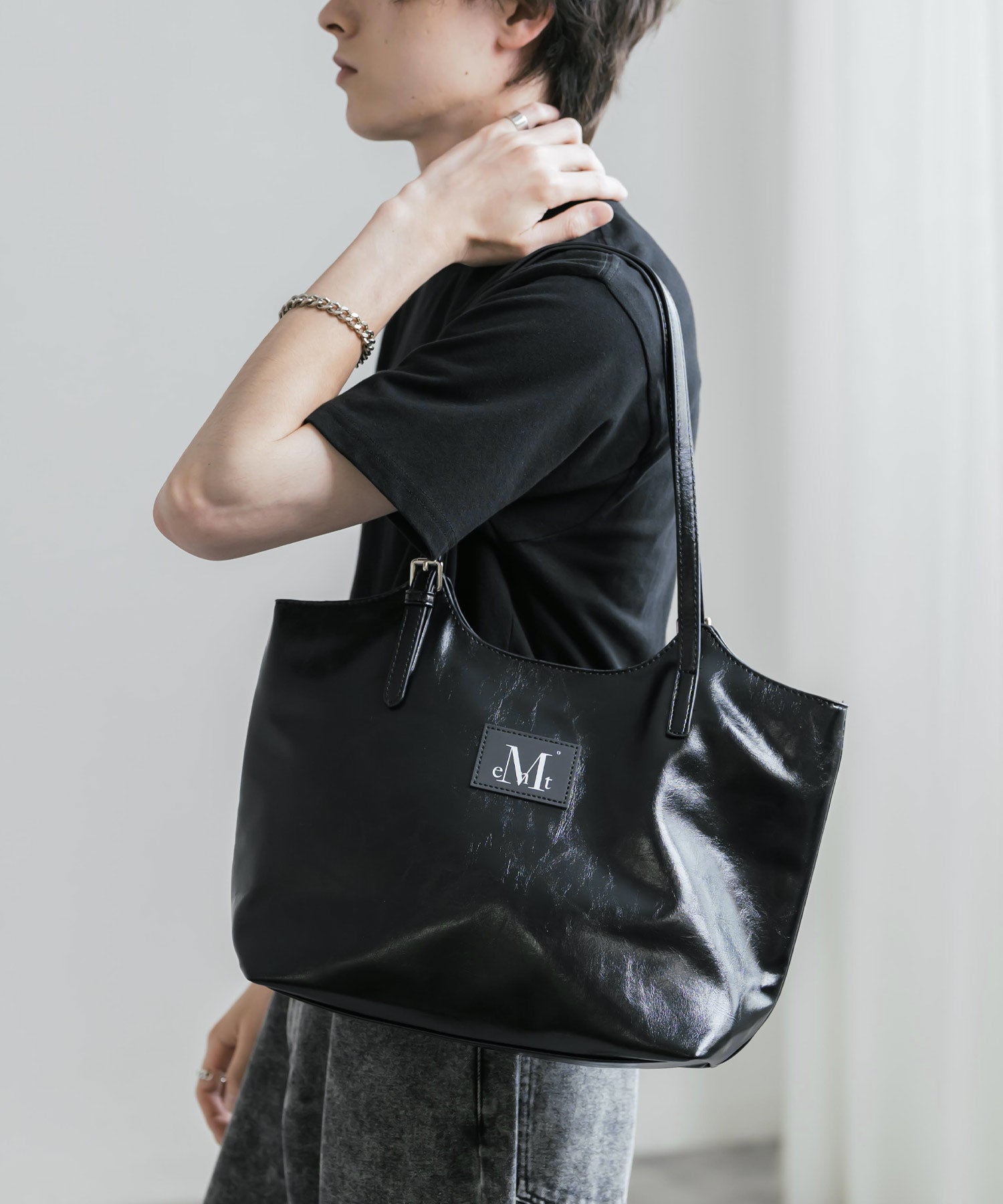 16040_blk_1.jpg