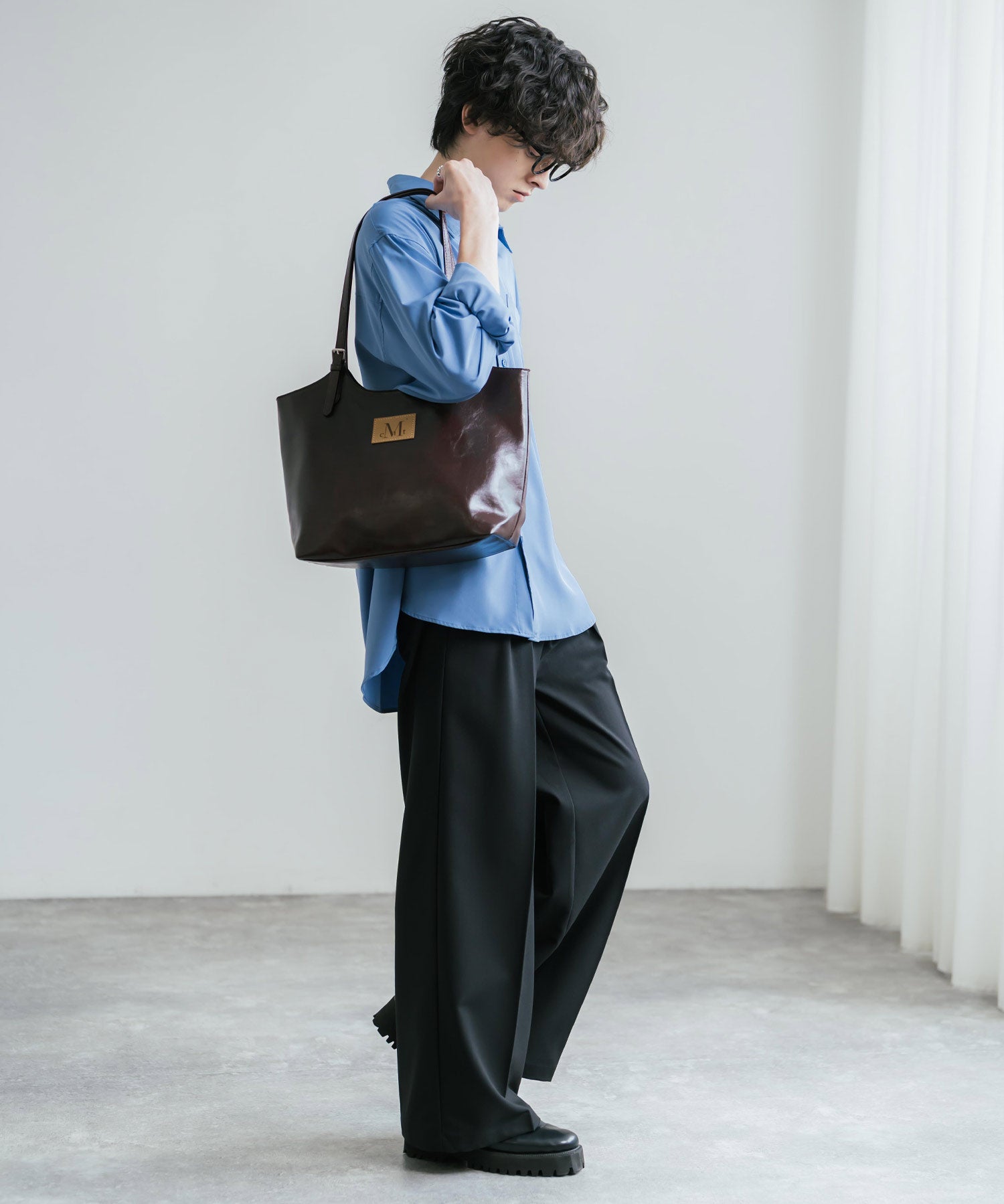 MUCENT ムセント ARMAND FRONT BUCKLE LEATHER SHOULDER BAG UNISEX PUレザーバッグ 16040