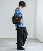 MUCENT ムセント ARMAND FRONT BUCKLE LEATHER SHOULDER BAG UNISEX PUレザーバッグ 16040