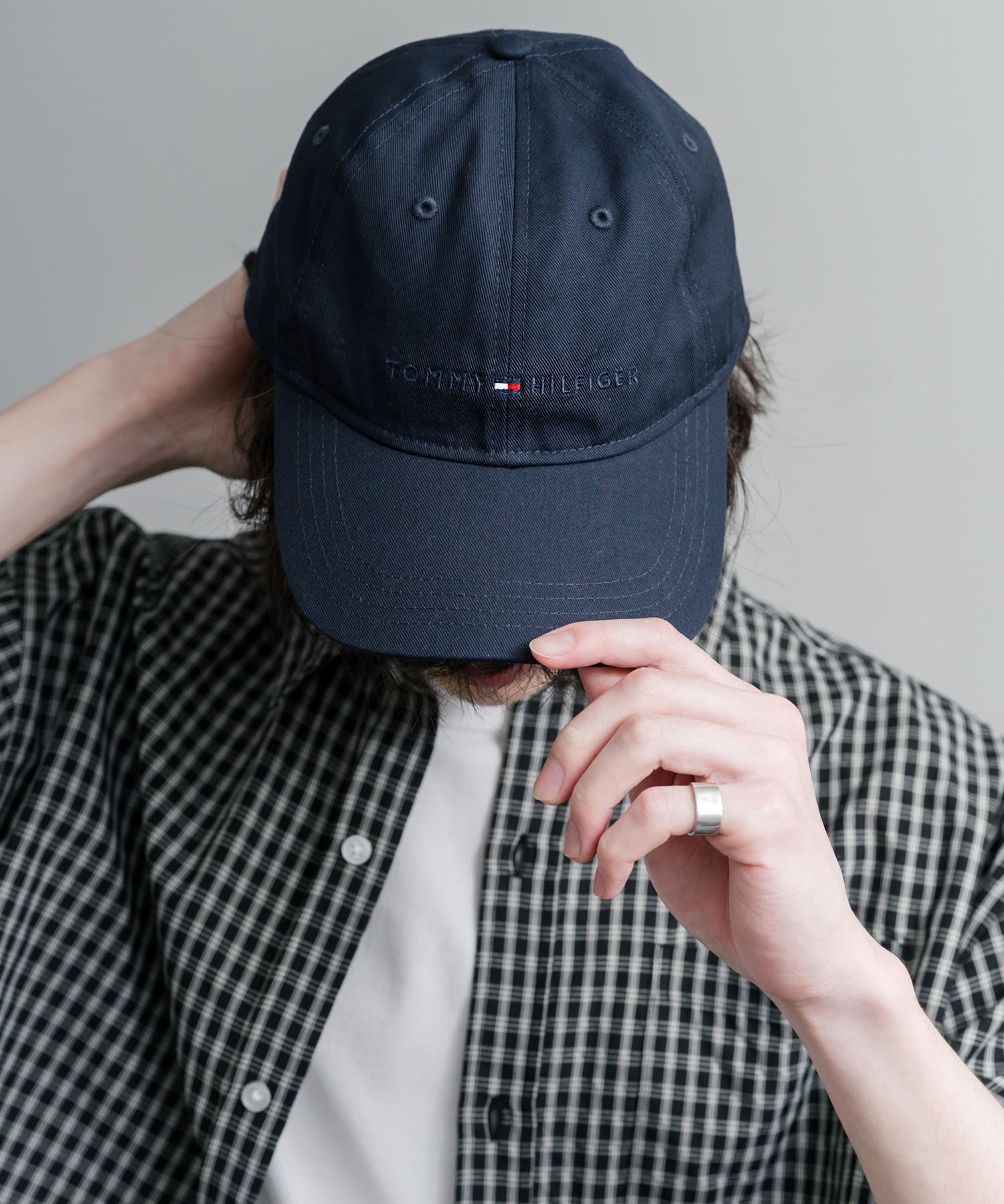 TOMMY HILFIGER トミーヒルフィガー Am Tonal Hilfiger Logo Cap ワンポイントロゴ刺繍6パネルキャップ 16103