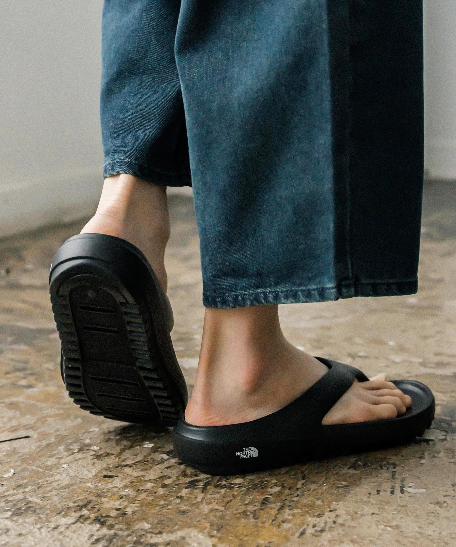 THE NORTH FACE ザ・ノースフェイス CAMPER’S FLIP 厚底トングサンダル	 16104
