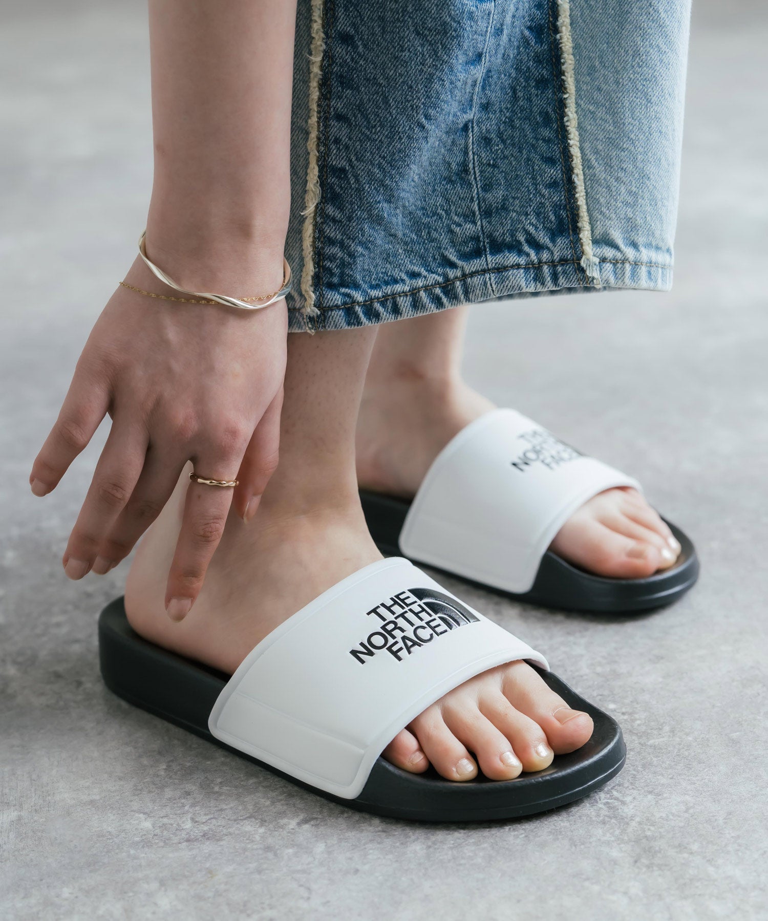 日本未展開モデル WHITE LABEL THE NORTH FACE EPIC SLIDE ロゴスリッパサンダル 16106