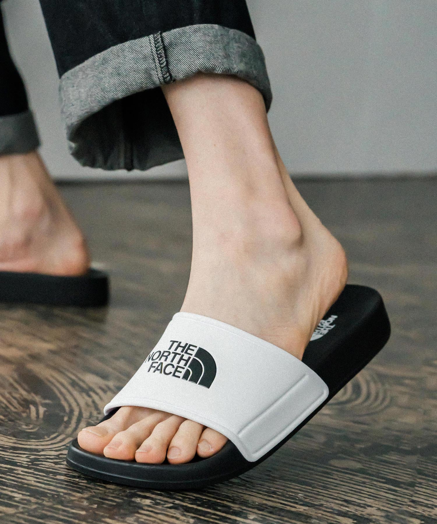 日本未展開モデル WHITE LABEL THE NORTH FACE EPIC SLIDE ロゴスリッパサンダル 16106