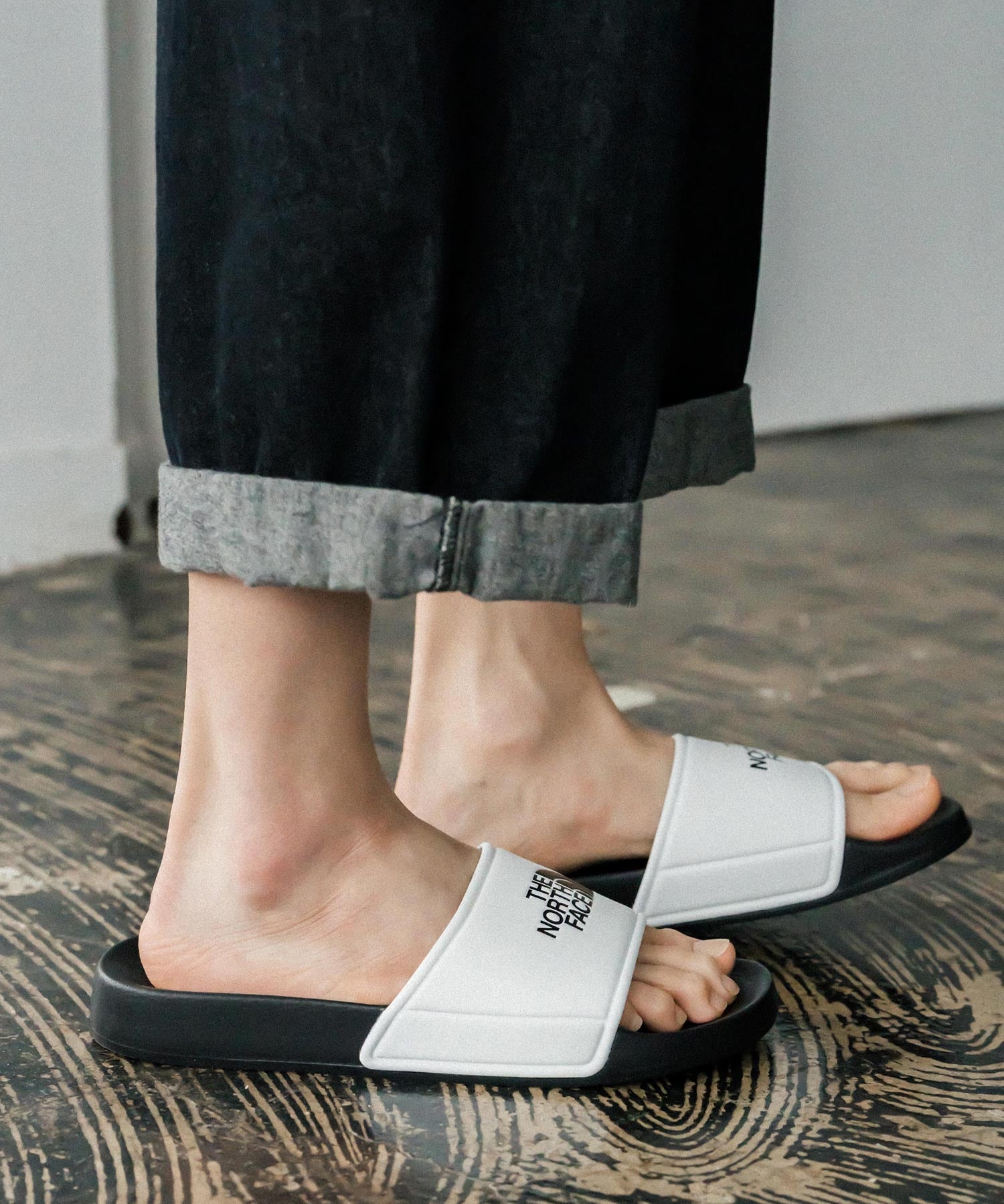 日本未展開モデル WHITE LABEL THE NORTH FACE EPIC SLIDE ロゴスリッパサンダル 16106