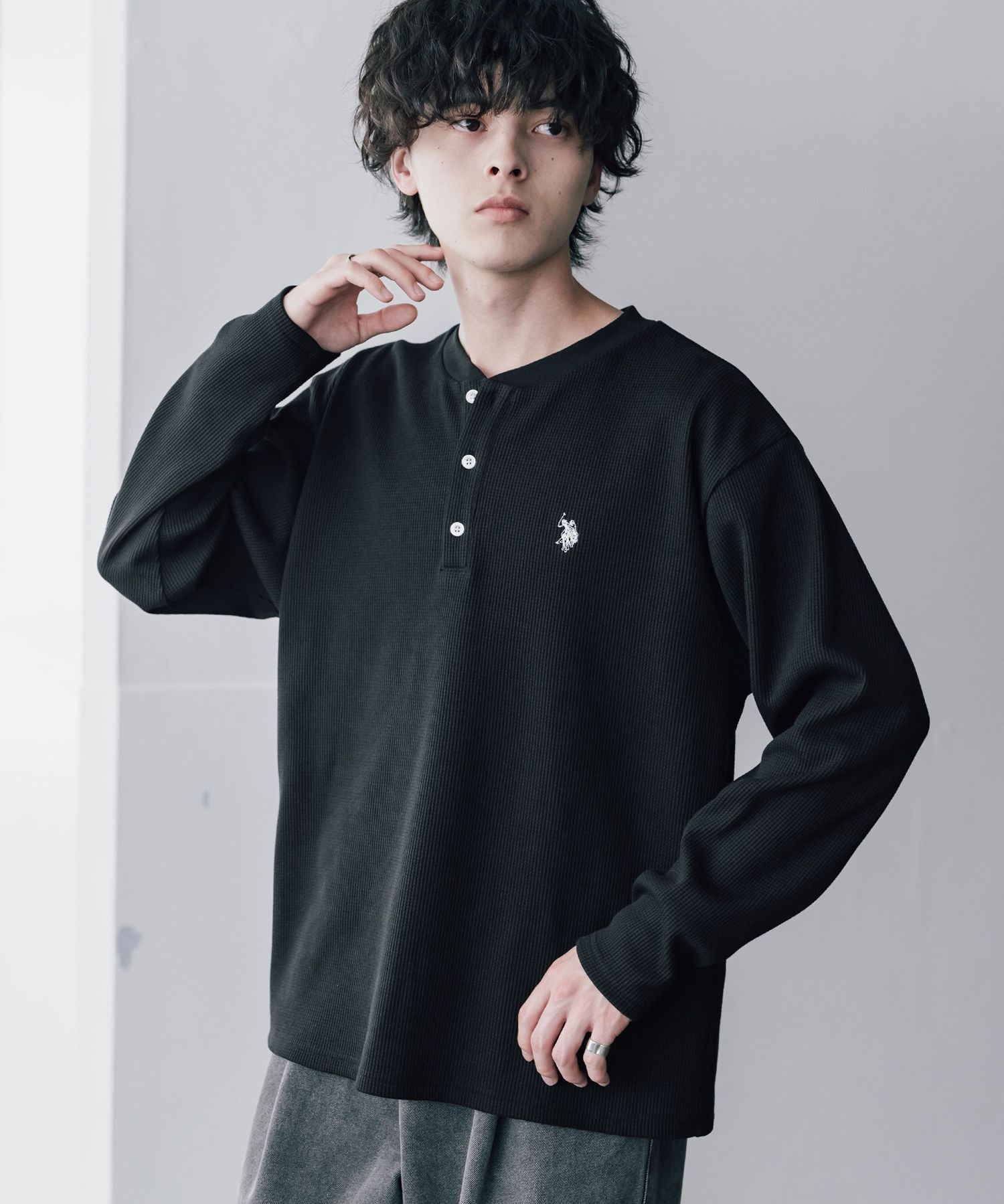 U.S. POLO ASSN. ユーエスポロアッスン サーマルワンポイントロゴ刺繍ヘンリーネック長袖Tシャツ/ワッフルカットソー 16110