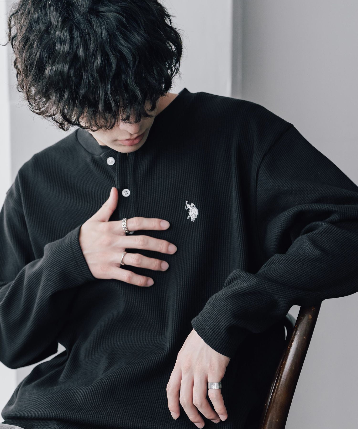 U.S. POLO ASSN. ユーエスポロアッスン サーマルワンポイントロゴ刺繍ヘンリーネック長袖Tシャツ/ワッフルカットソー 16110